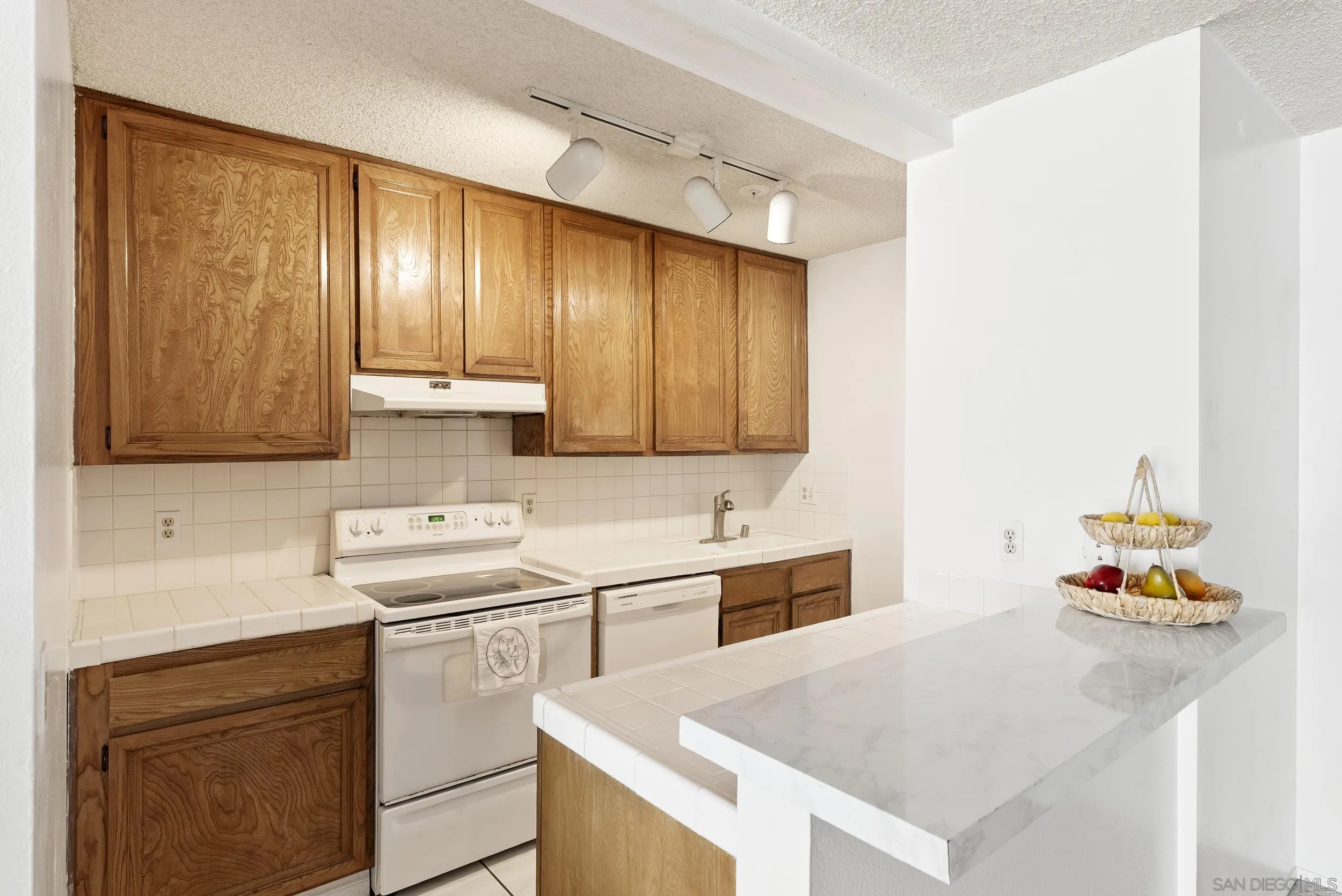 https://cdn.realtyfeed.com/cdn/127/250037942/a5e8f760926be72edb6a08a4d5ada485.webp