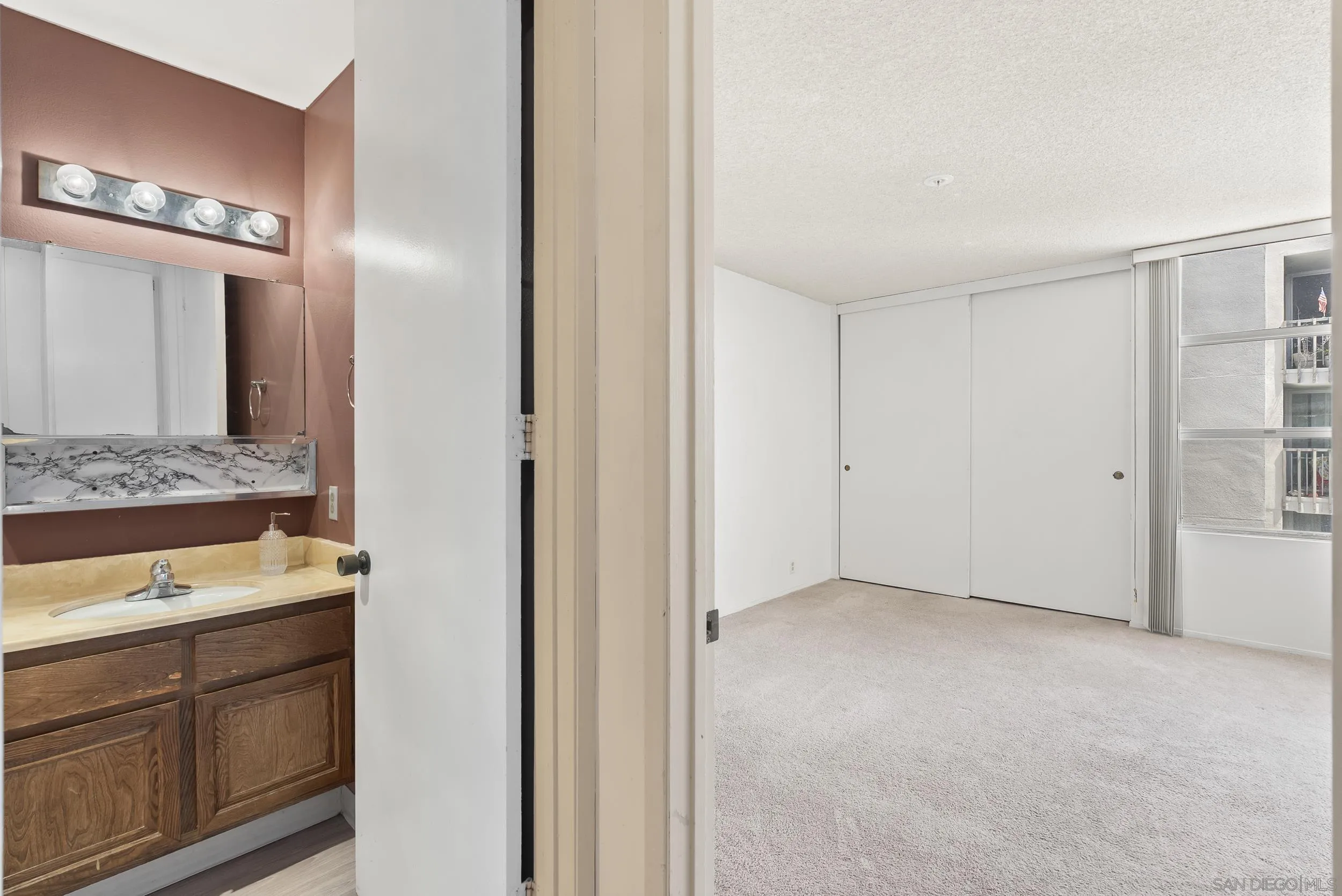 https://cdn.realtyfeed.com/cdn/127/250037942/b85a367e925499cd91e7efc124fd2d74.webp
