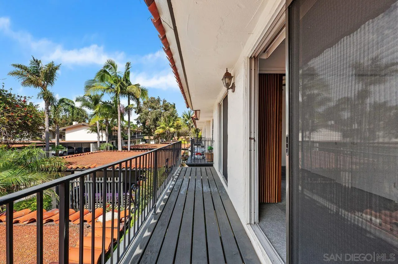 https://cdn.realtyfeed.com/cdn/127/250037947/77bf666f9595e0d7ddae6f8f5b182033.webp
