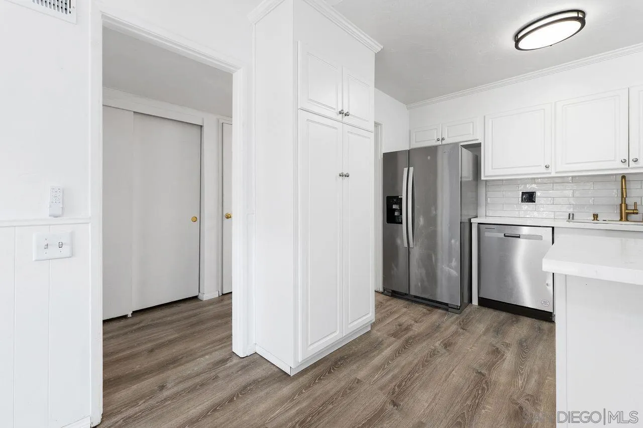 https://cdn.realtyfeed.com/cdn/127/250037947/b71992ad9202c627608c0e924a73ccef.webp