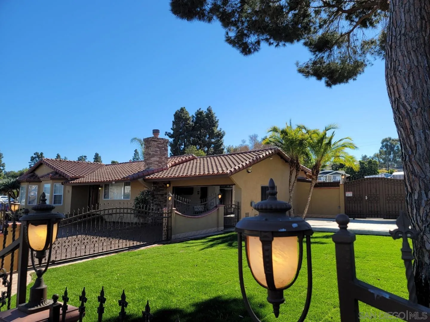 https://cdn.realtyfeed.com/cdn/127/250037952/fde08c3681601a0e08f97294642c575f.webp