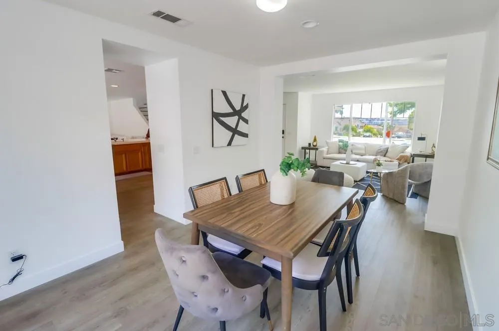 https://cdn.realtyfeed.com/cdn/127/250037957/29145507a31350d4b5863cdd7cb252ae.webp