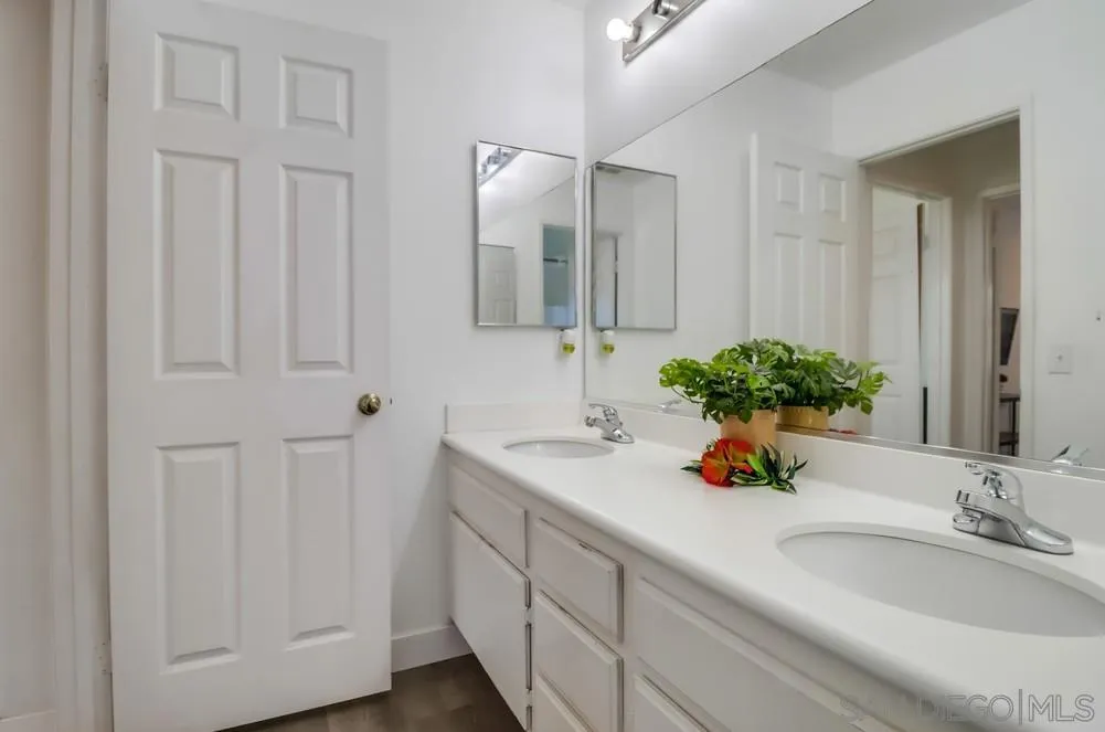 https://cdn.realtyfeed.com/cdn/127/250037957/63c674be90de2449bcd24fc1c6c30799.webp