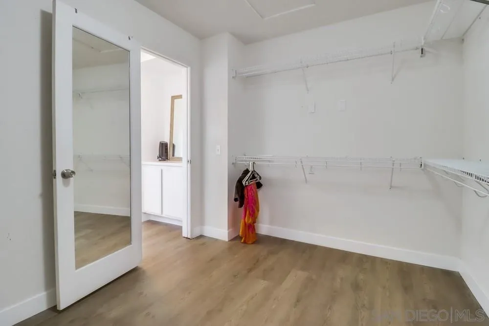 https://cdn.realtyfeed.com/cdn/127/250037957/9ba38b8ef2b090fab52ab3fe6500554e.webp