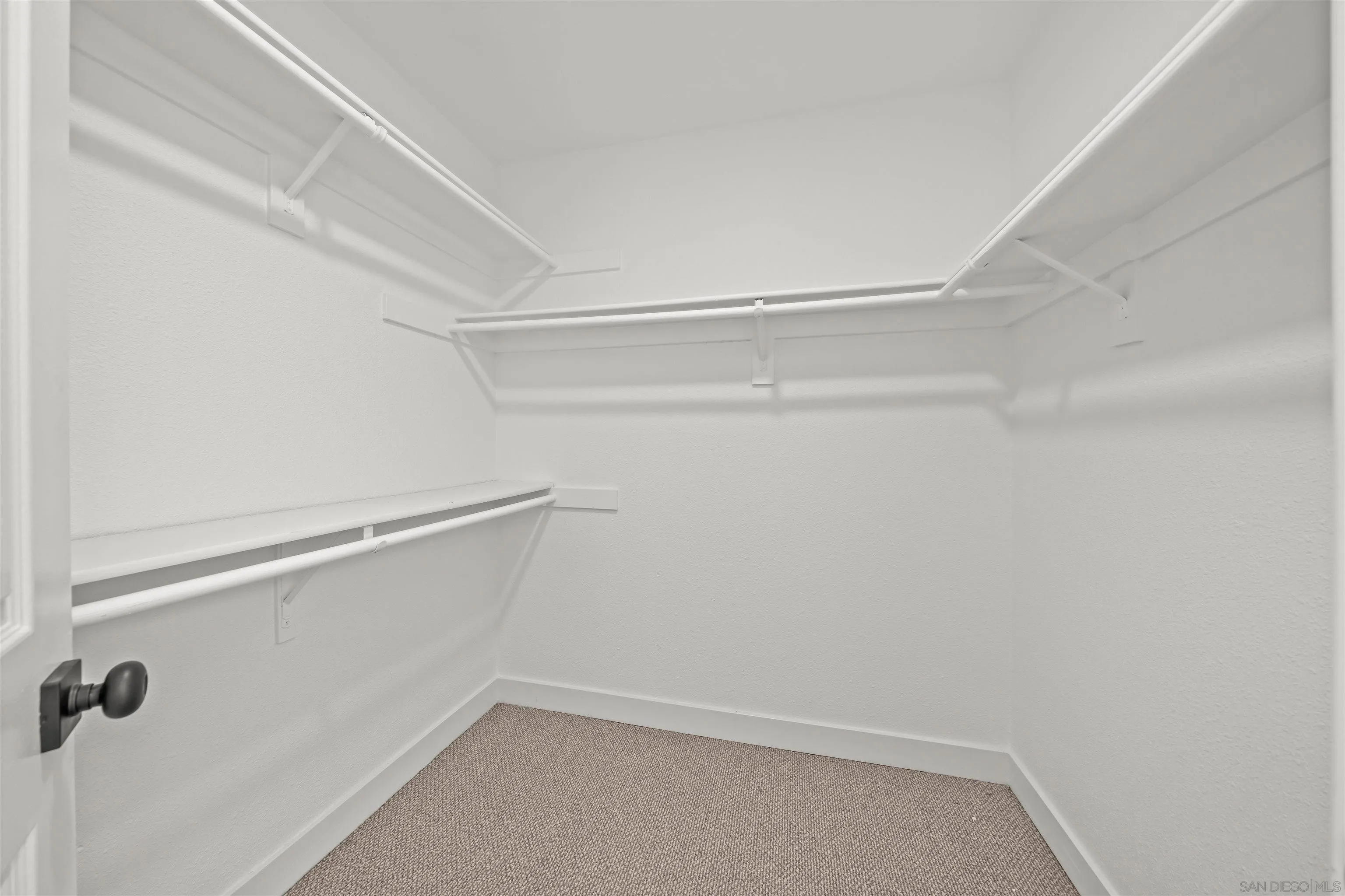 https://cdn.realtyfeed.com/cdn/127/250037959/3c1803a62a0433d699ef6f48b2a9ae72.webp