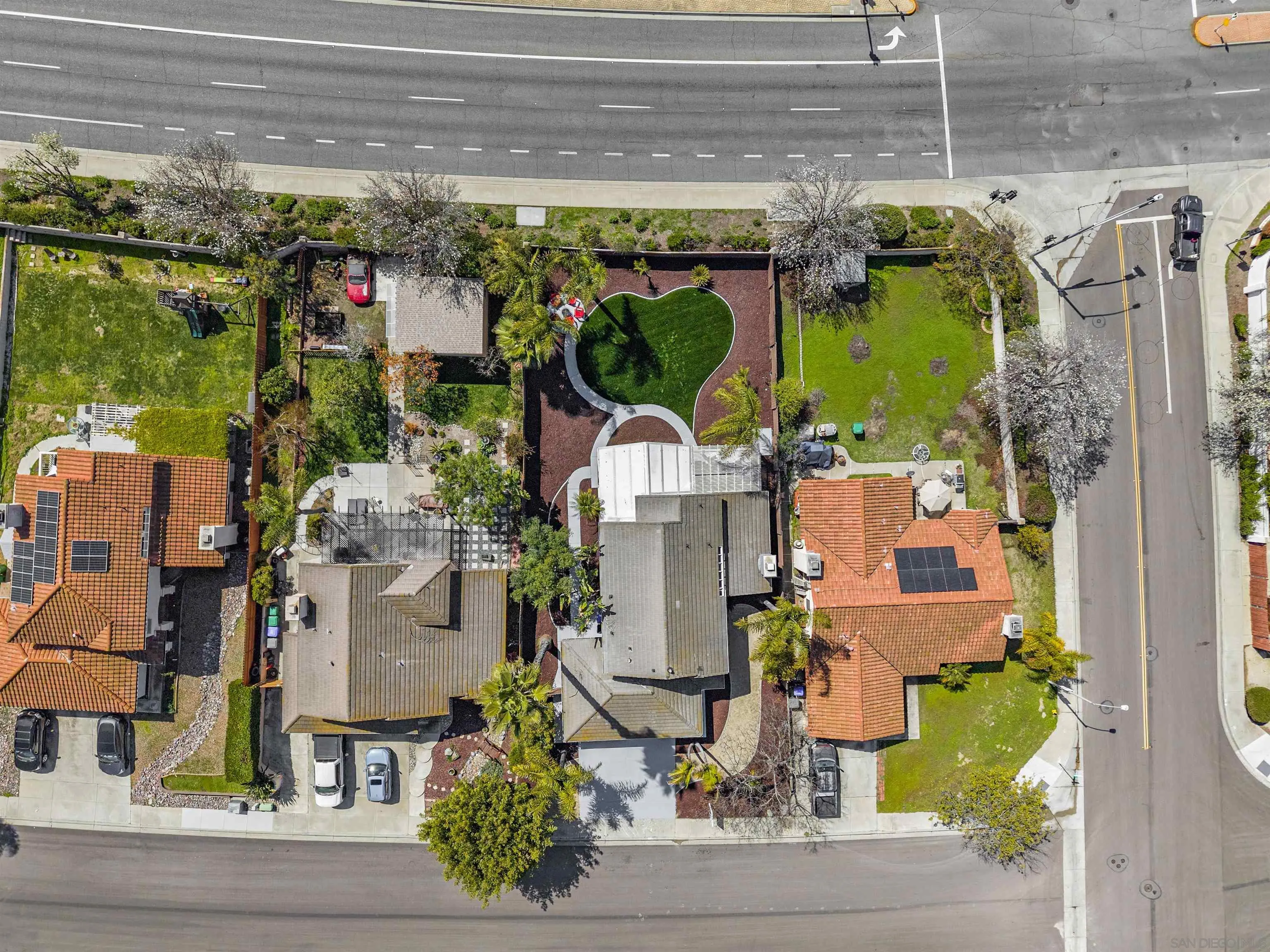 https://cdn.realtyfeed.com/cdn/127/250037959/61375d1bf94408582e6f694b74133d35.webp