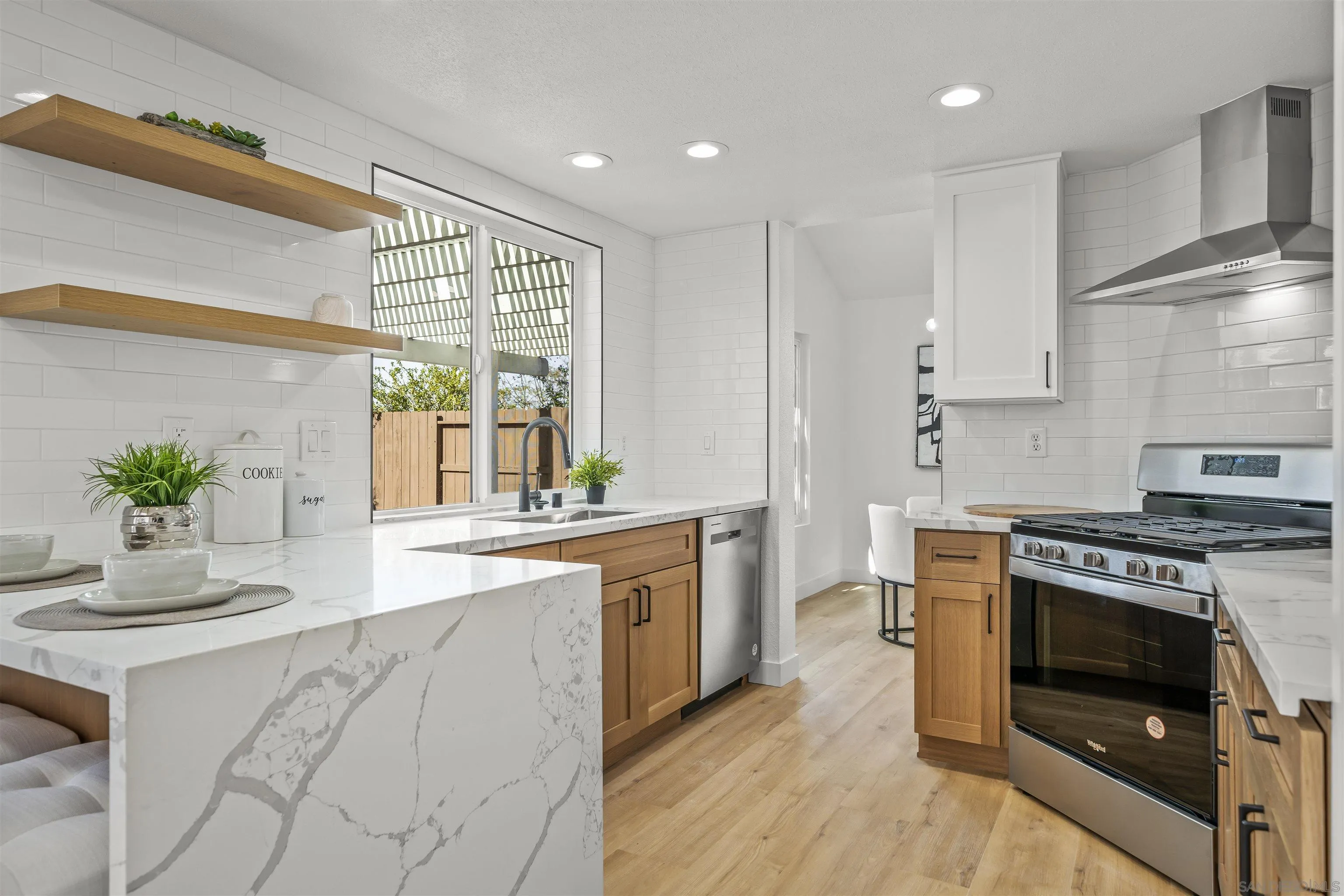 https://cdn.realtyfeed.com/cdn/127/250037959/698c8a32c2ad0411bdad666ed669ead3.webp