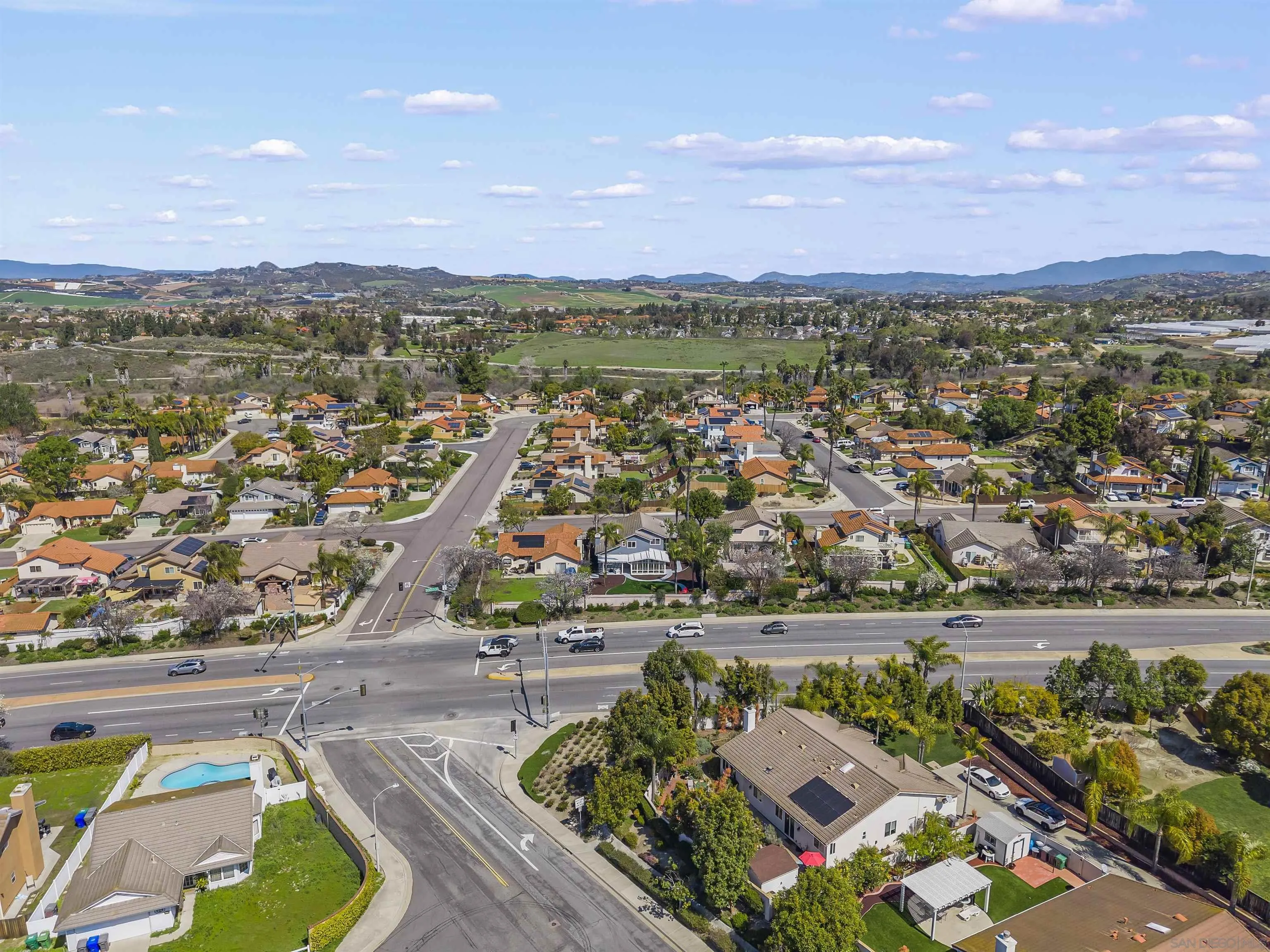 https://cdn.realtyfeed.com/cdn/127/250037959/ef39c45863b2f0ea9c82635dd2a6175a.webp