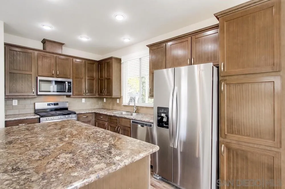 https://cdn.realtyfeed.com/cdn/127/250037960/0205fca9fb95a5604810e6b72021390b.webp