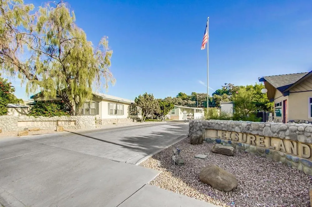 https://cdn.realtyfeed.com/cdn/127/250037960/e3560eb2dd38b32f8981cc8d3b556093.webp