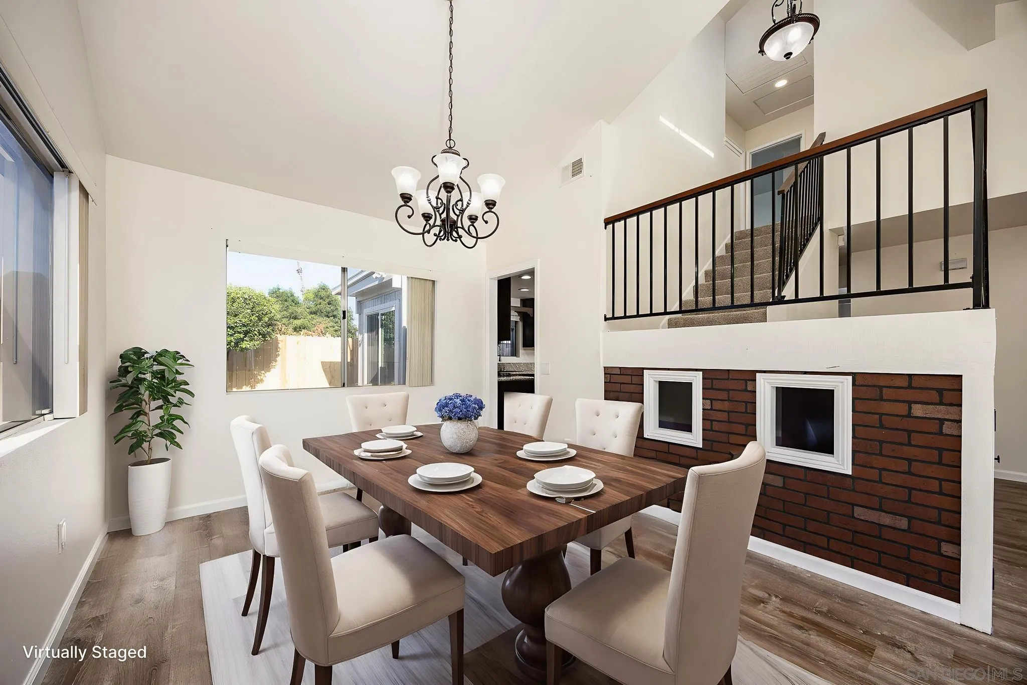 https://cdn.realtyfeed.com/cdn/127/250037962/644b3ab3c133717a7d16d3e231144fcd.webp