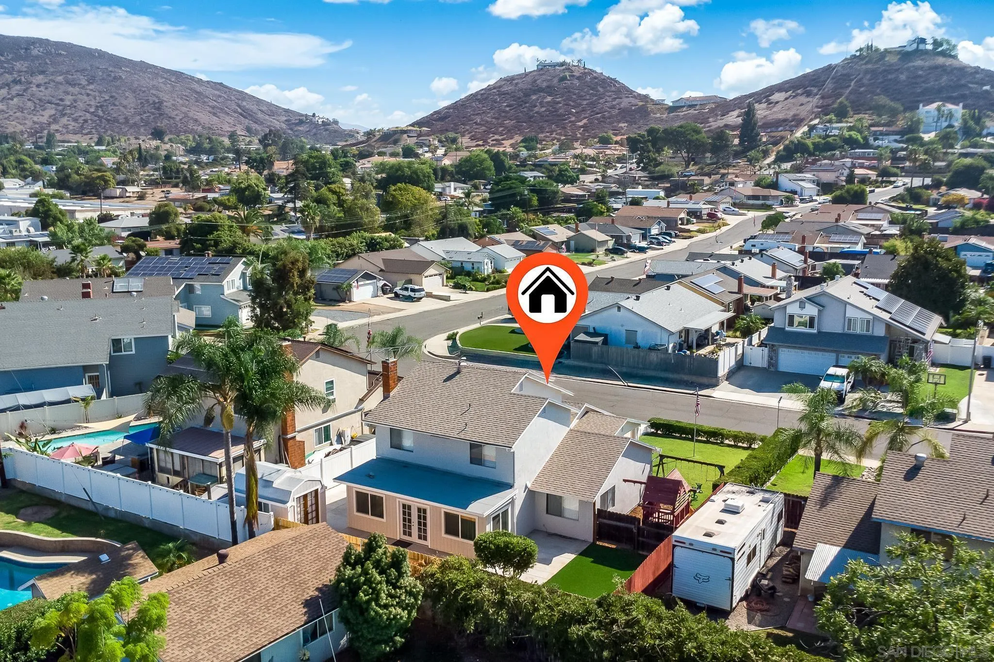 https://cdn.realtyfeed.com/cdn/127/250037962/680f0a19badf137a62fe1d781748b9f9.webp