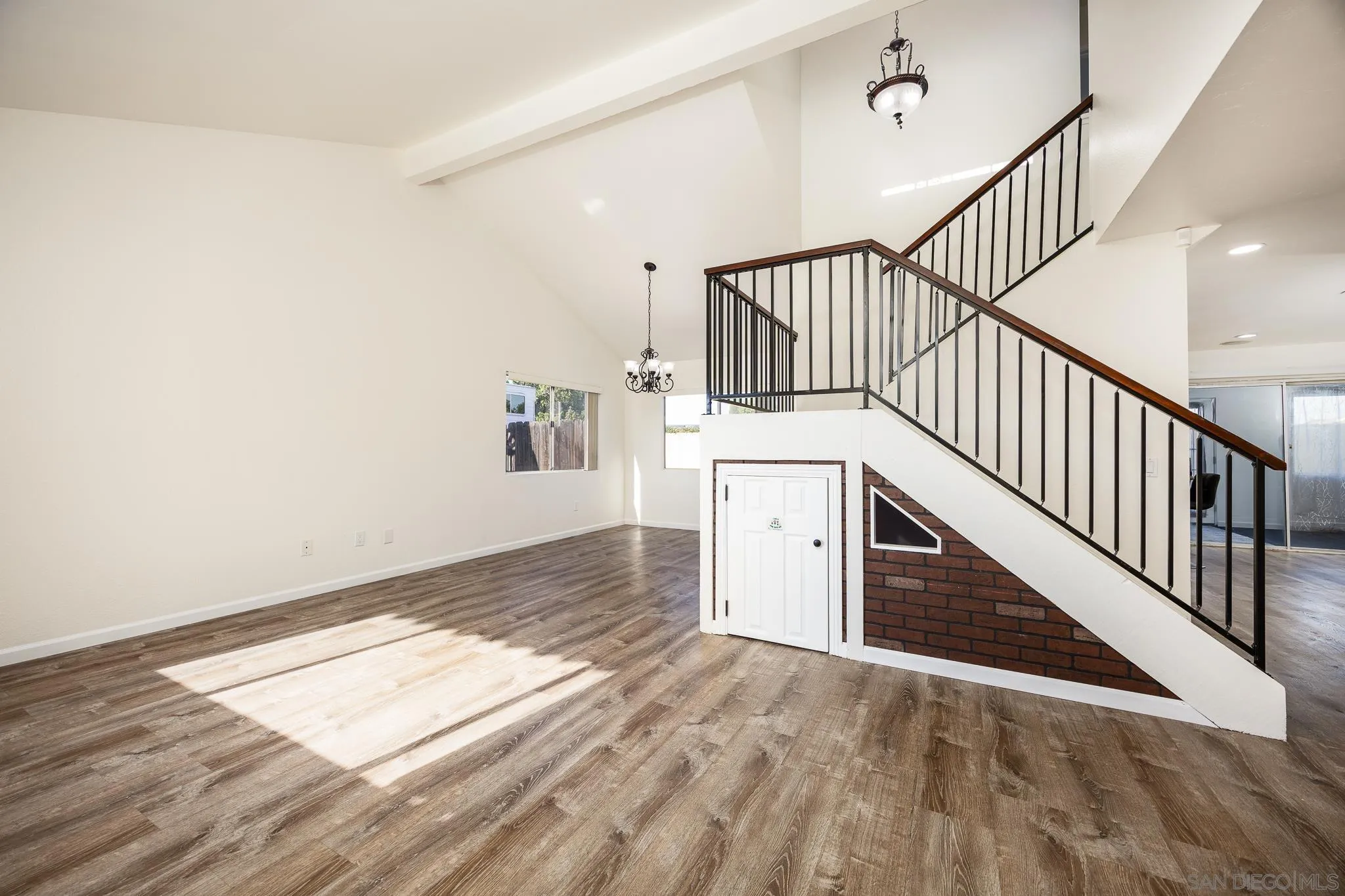 https://cdn.realtyfeed.com/cdn/127/250037962/c664ed409332c9ee88725216b8942d1f.webp