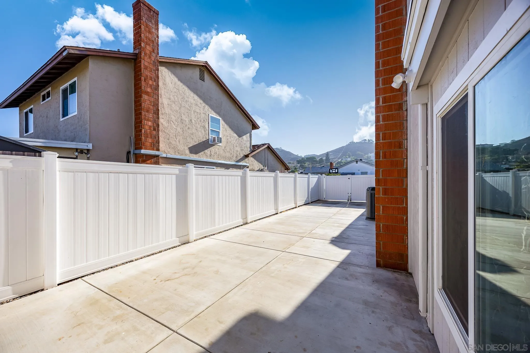 https://cdn.realtyfeed.com/cdn/127/250037962/db7bd20452f5feaa0989698d033d0fa3.webp