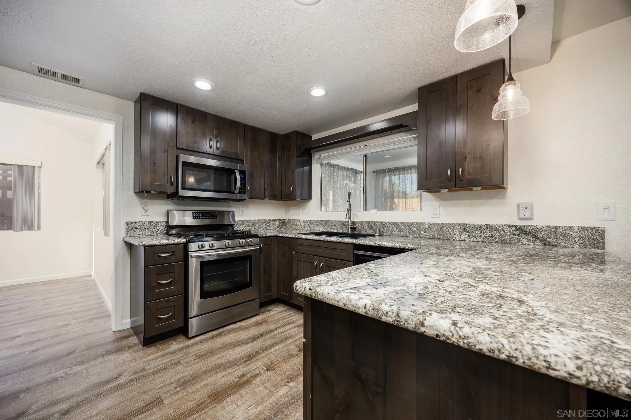 https://cdn.realtyfeed.com/cdn/127/250037962/e9598ccf4167a8e76414c7d608e6ac9e.webp