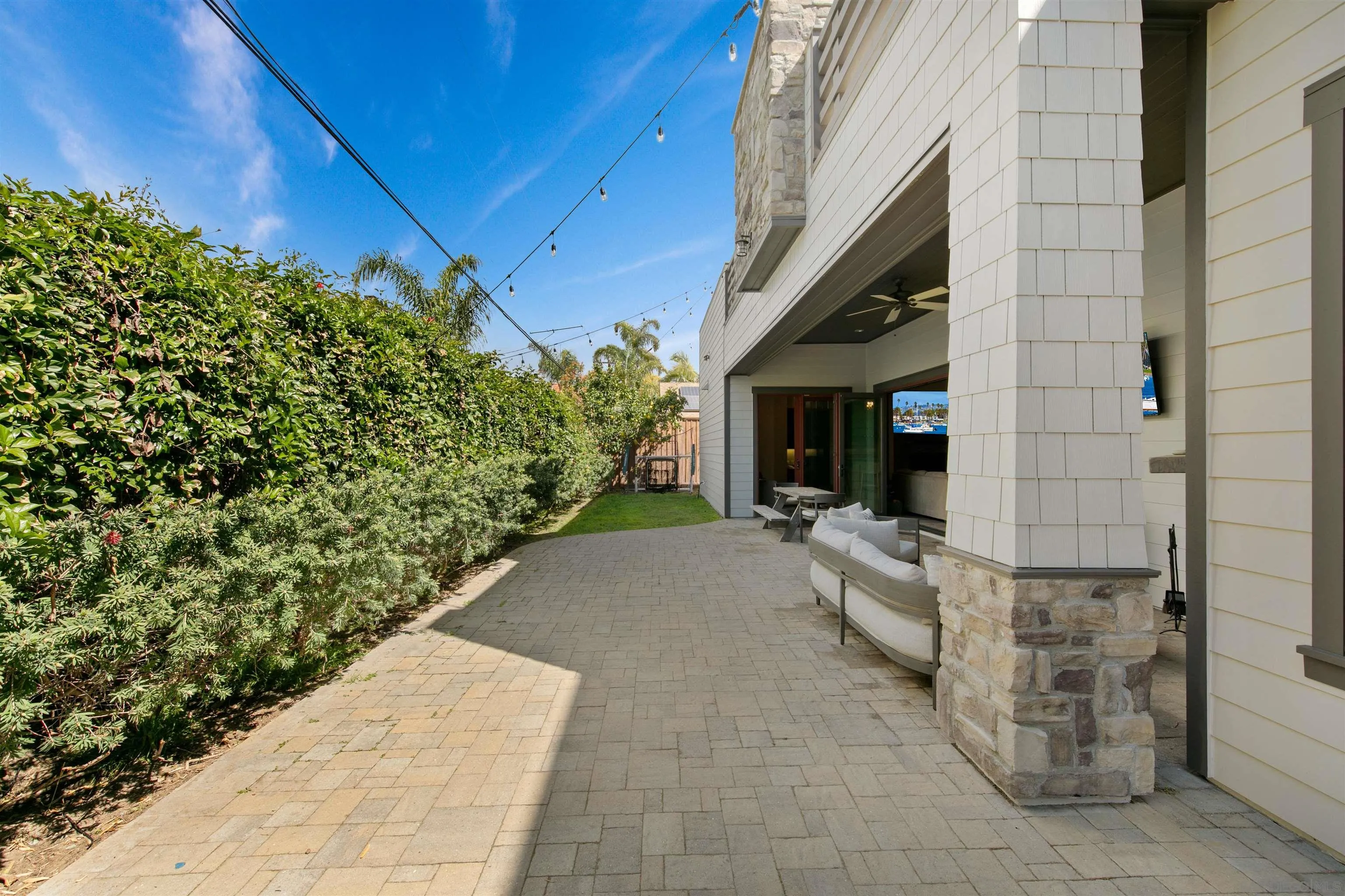 https://cdn.realtyfeed.com/cdn/127/250037965/0f8c97a39c55ef27dba7c0660bbc4f39.webp