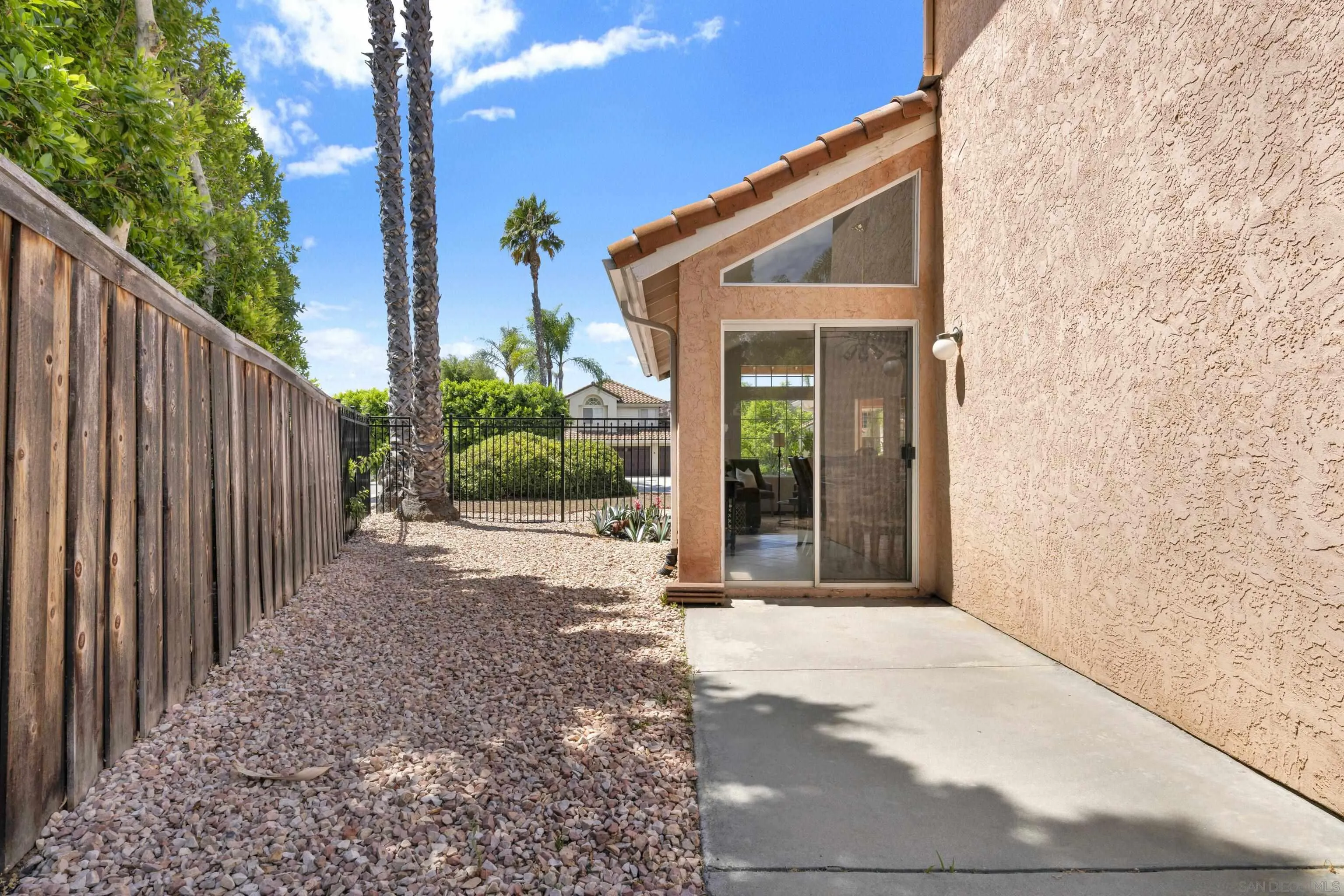 https://cdn.realtyfeed.com/cdn/127/250037970/01c4c02346dddba9705e6215bd4b61a5.webp