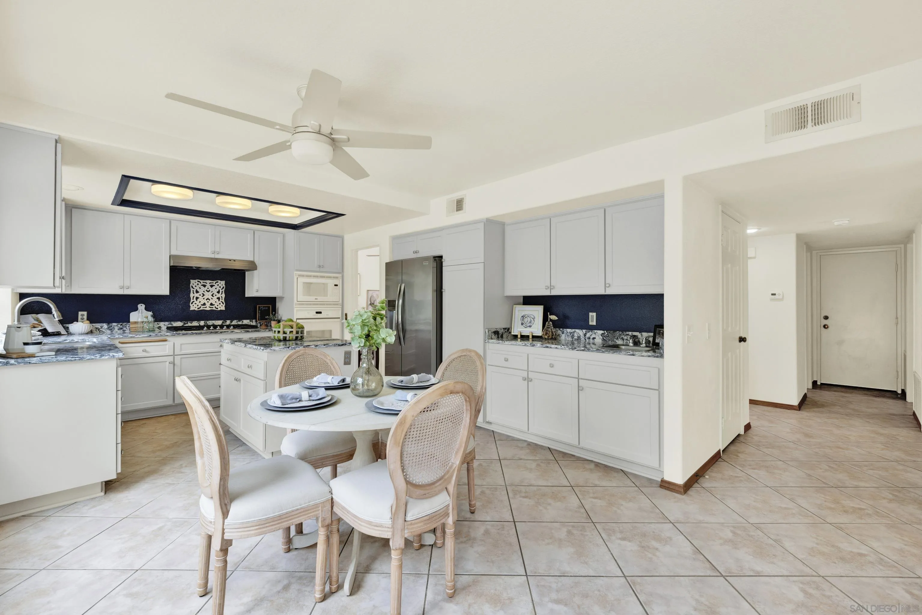 https://cdn.realtyfeed.com/cdn/127/250037970/82ed7b43e75105d0f23ba1b67d5a482f.webp