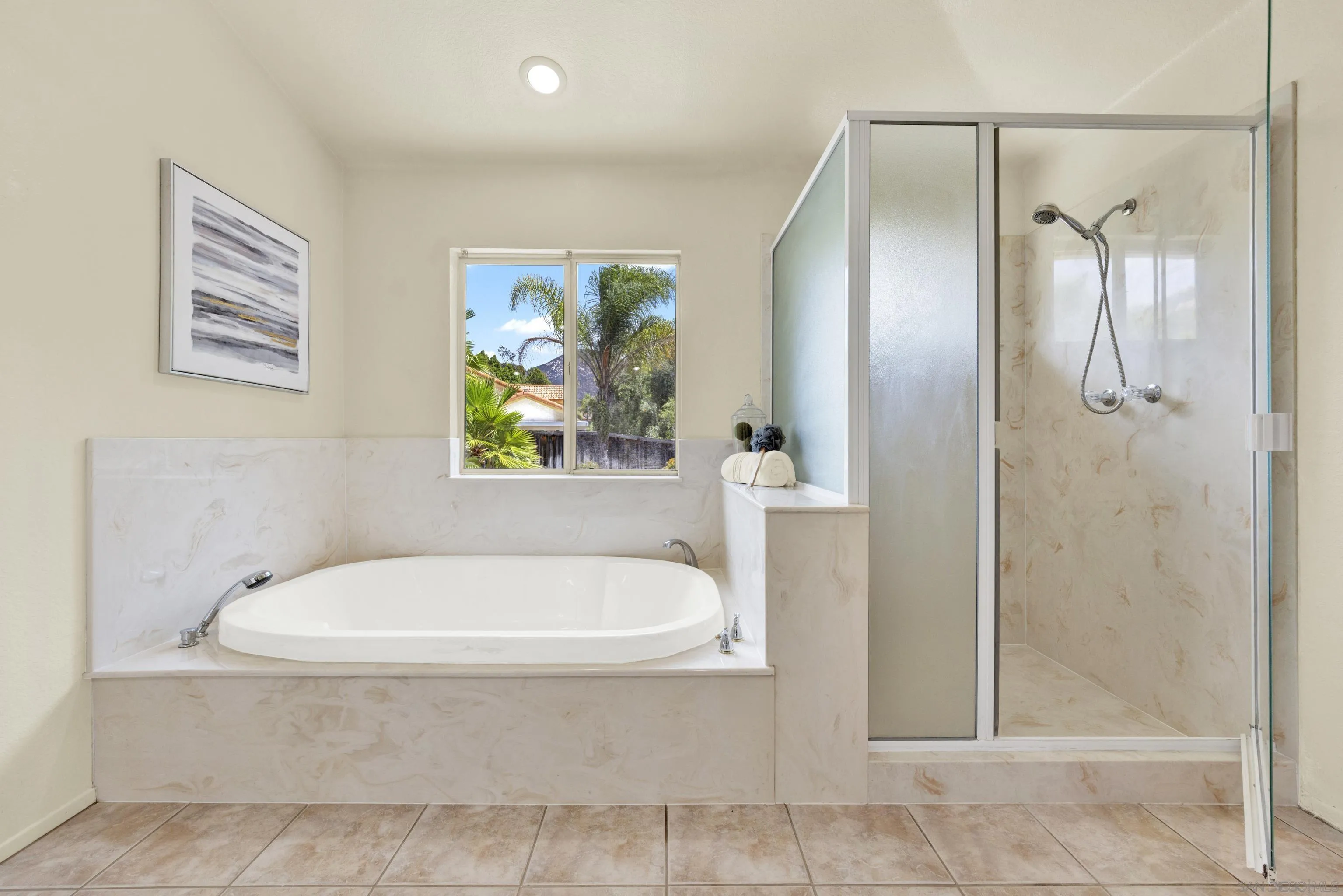 https://cdn.realtyfeed.com/cdn/127/250037970/c99b6a5df611f6f91951892dd252bb8f.webp