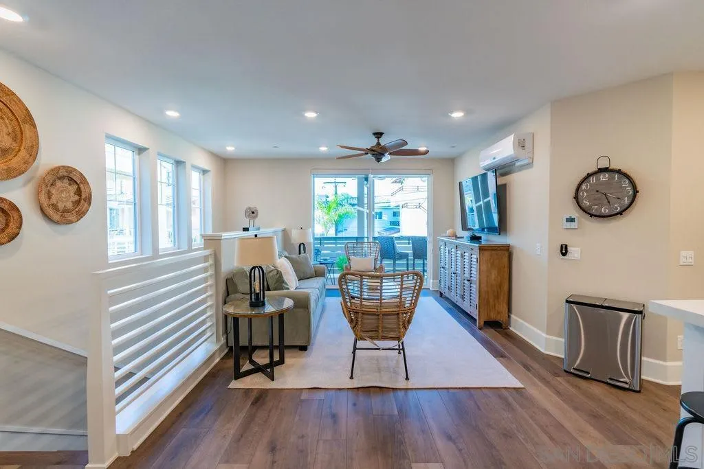 824 Jersey Ct, San Diego, CA, 92109