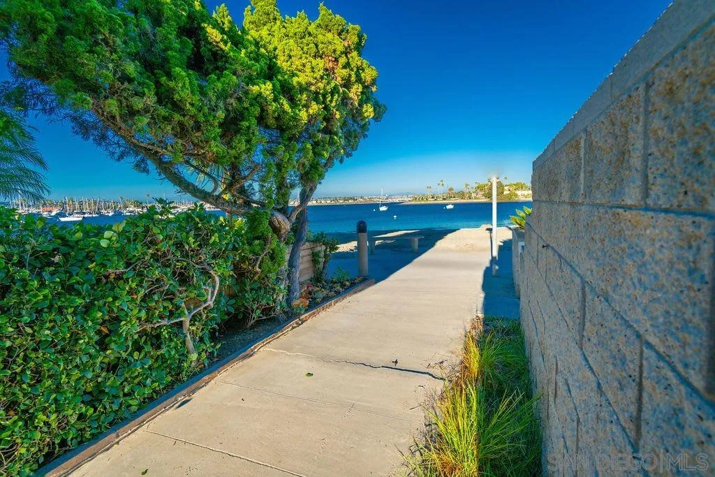824 Jersey Ct, San Diego, CA, 92109