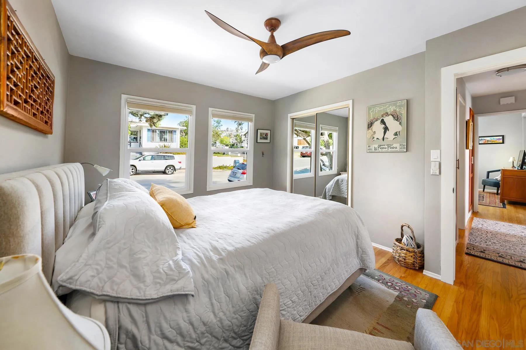 https://cdn.realtyfeed.com/cdn/127/250037975/344662ee695a110176564f7456b78ec8.webp