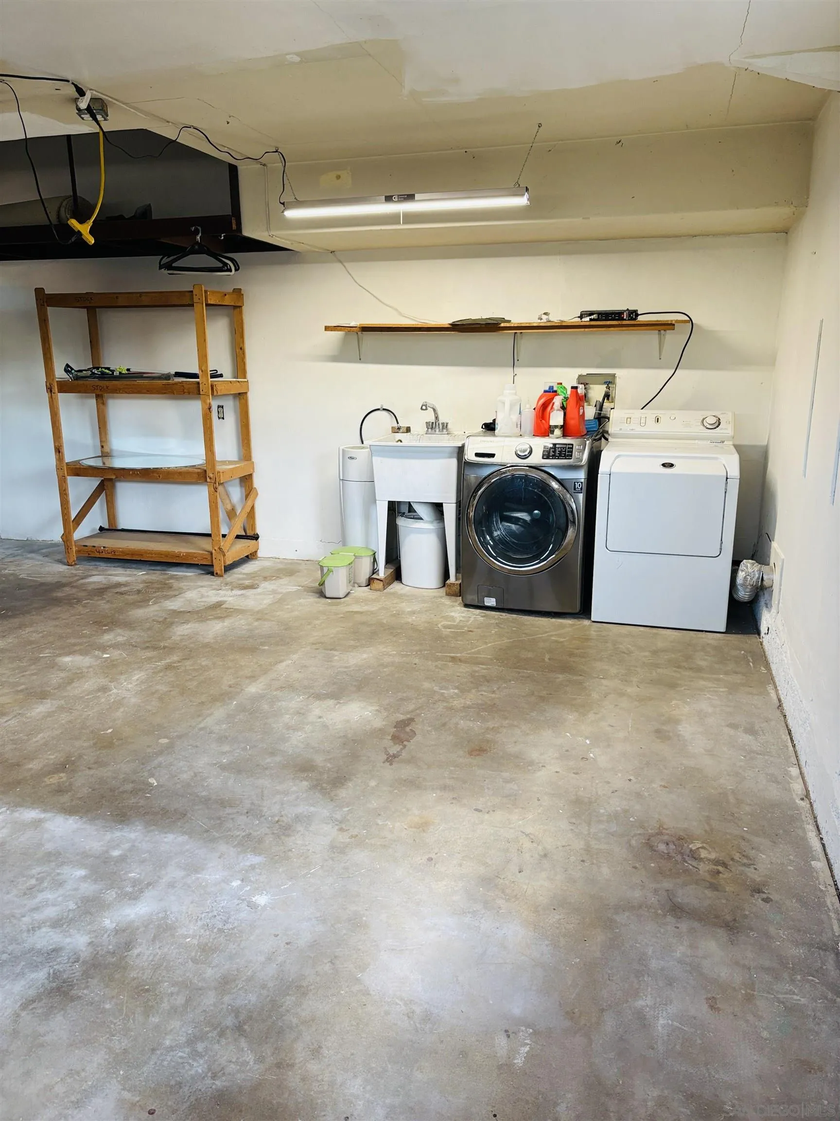 https://cdn.realtyfeed.com/cdn/127/250037980/e978fff0d1e757c3a6de30f5d8b914d8.webp