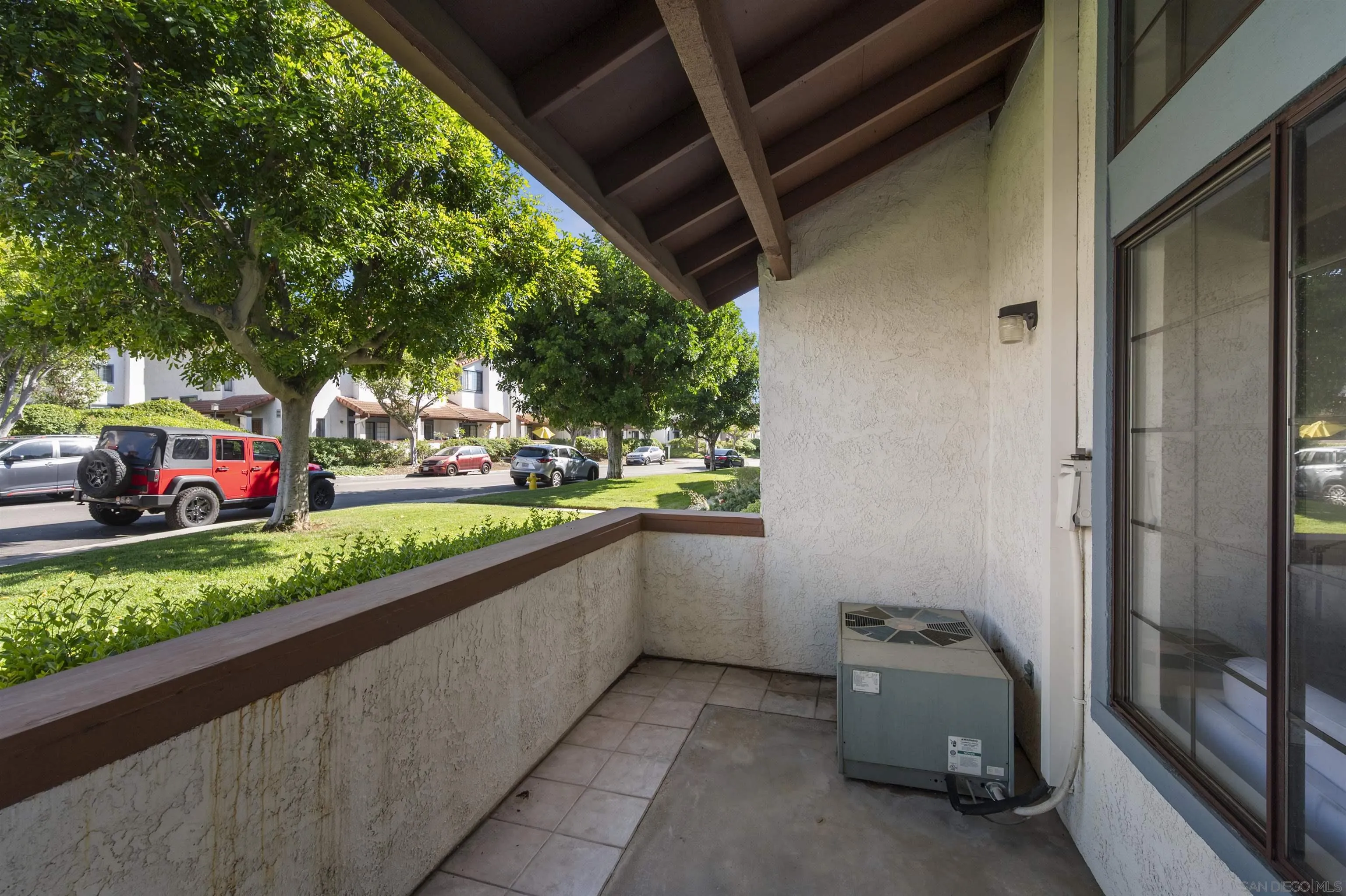 Photo #6: 250037981 Listing 