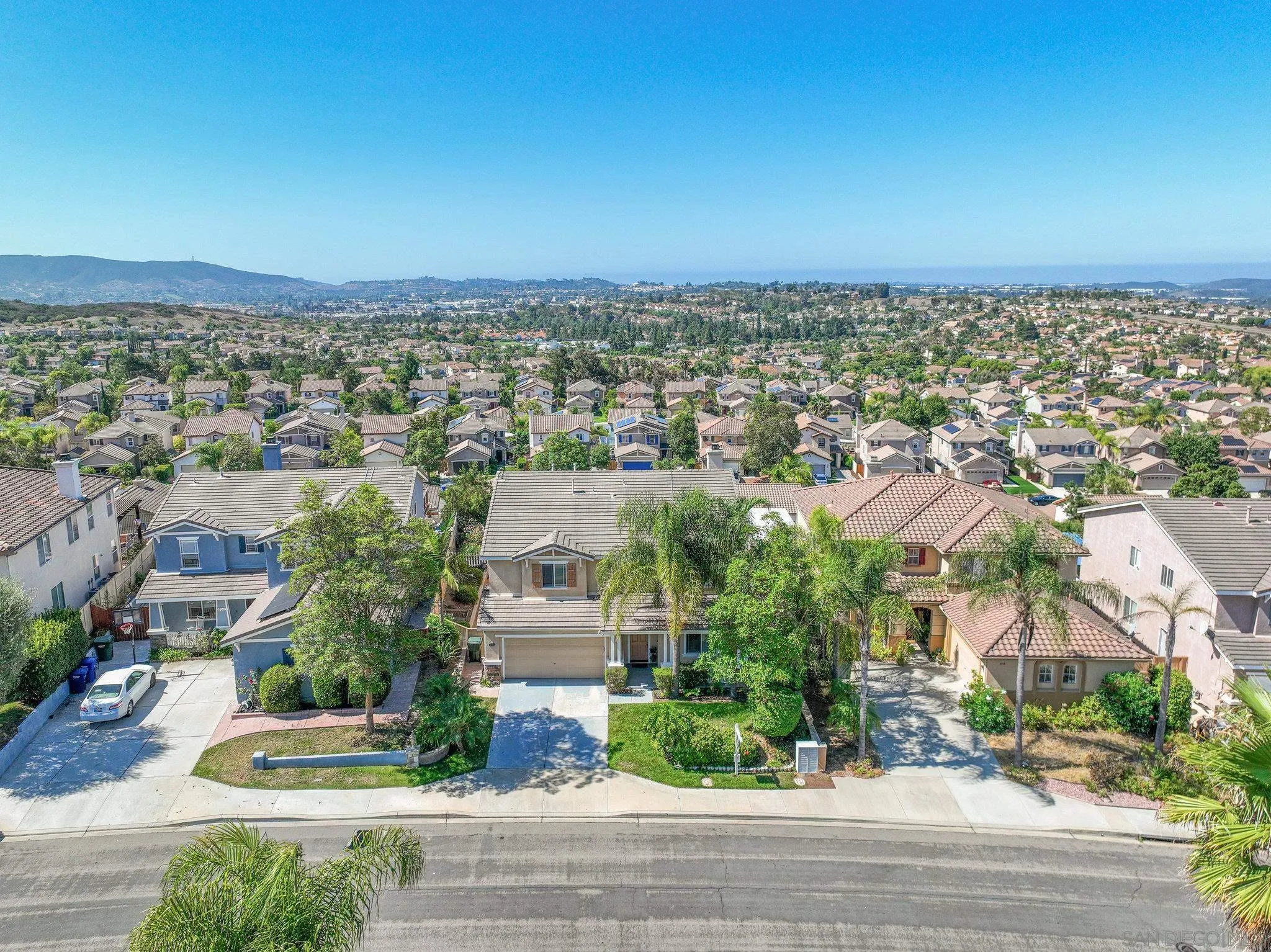 https://cdn.realtyfeed.com/cdn/127/250037984/553ac3c3f976165015d9d7a84f818267.webp