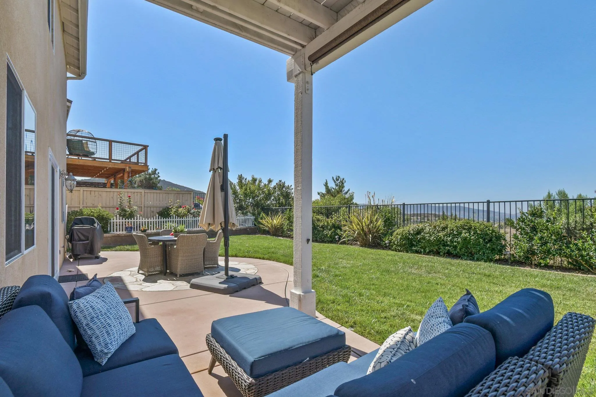 https://cdn.realtyfeed.com/cdn/127/250037984/ec459945573cf4bc566517496aaf1a73.webp