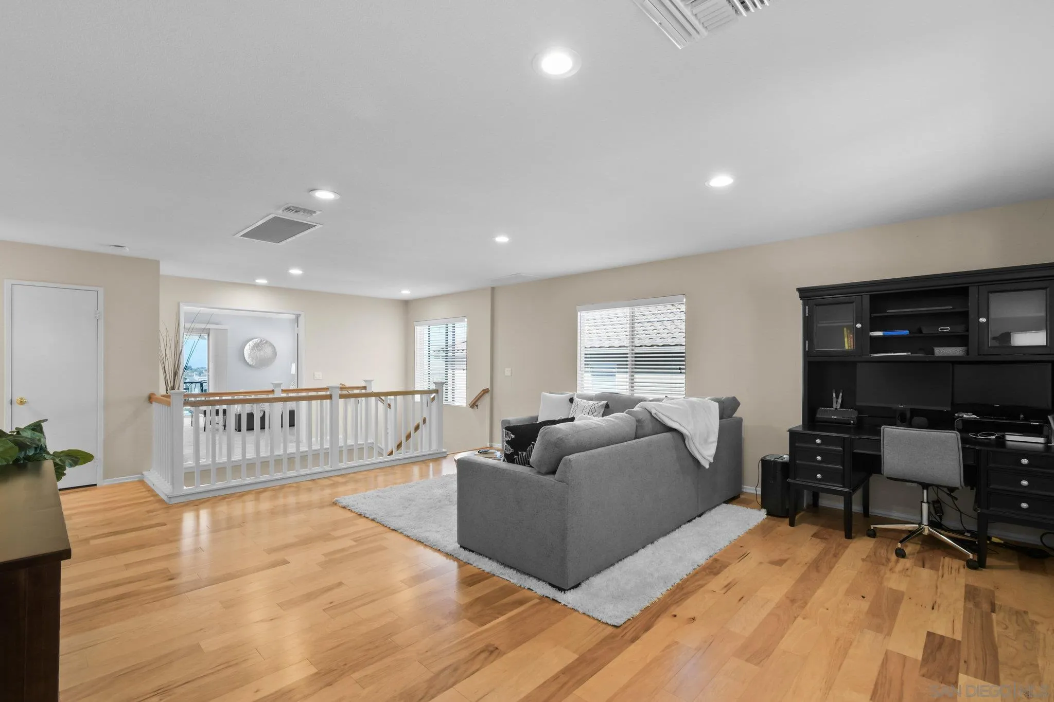 https://cdn.realtyfeed.com/cdn/127/250037984/f8cd6688260107a027ead08269b52961.webp
