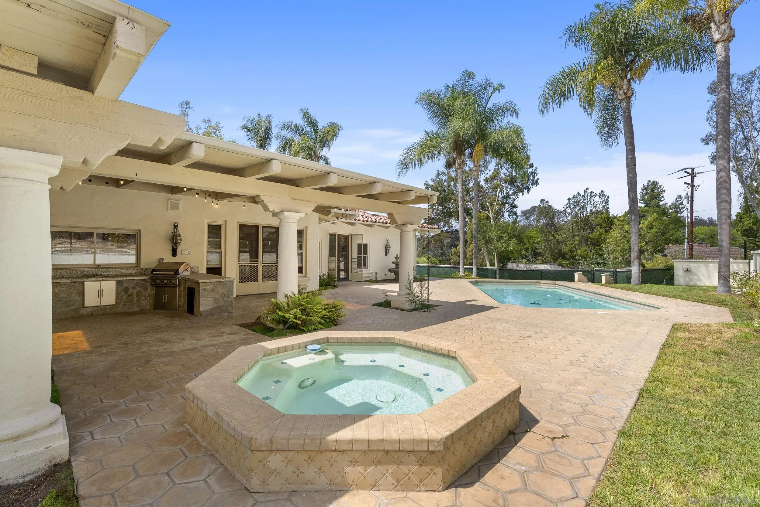 https://cdn.realtyfeed.com/cdn/127/250037988/55bde7426e5ff9dfd42afd38ae2dce8a.webp