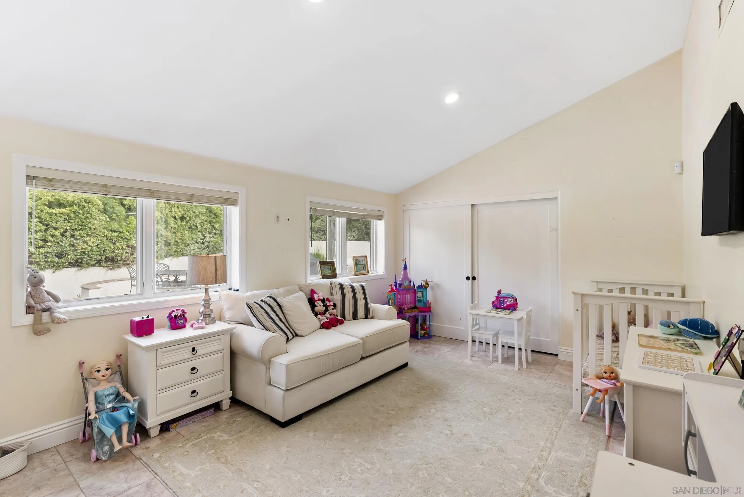 https://cdn.realtyfeed.com/cdn/127/250037988/cbc766e402bac0f5461e63ca03206d3b.webp