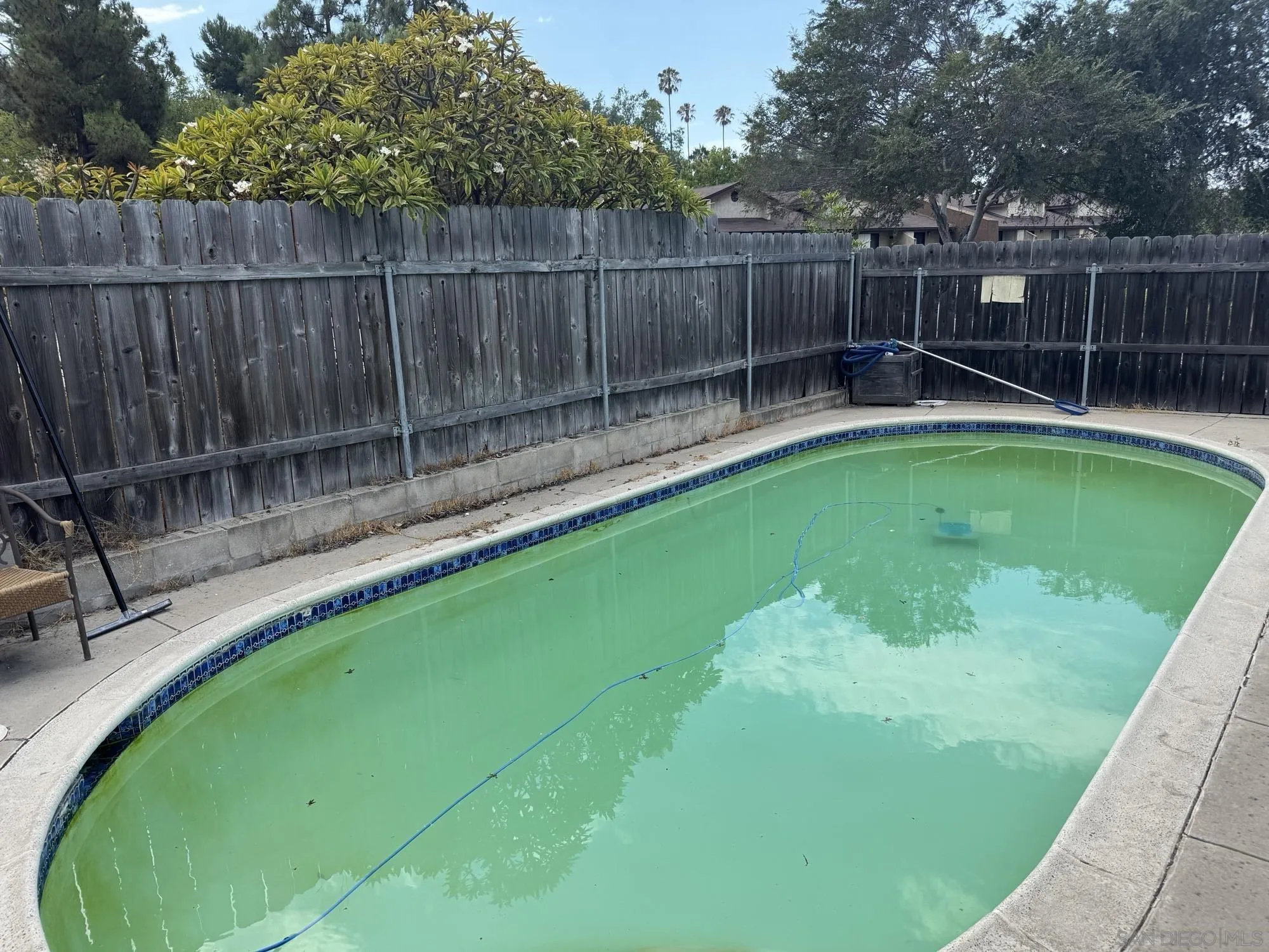 https://cdn.realtyfeed.com/cdn/127/250037991/ea38434c853a1608a3c26357d4ef924f.webp