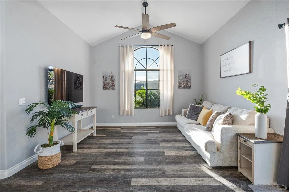 https://cdn.realtyfeed.com/cdn/127/250037992/043ff756ee6ee6f441391ffa4667bac4.webp