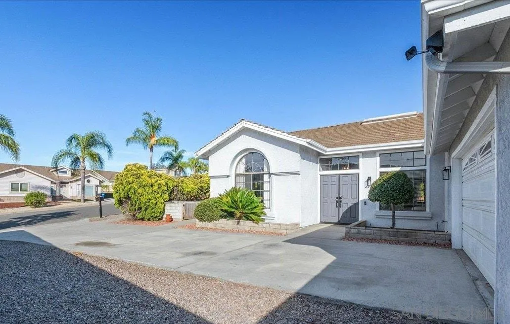 https://cdn.realtyfeed.com/cdn/127/250037992/0fca32103f195303b6345a4756c7b06b.webp