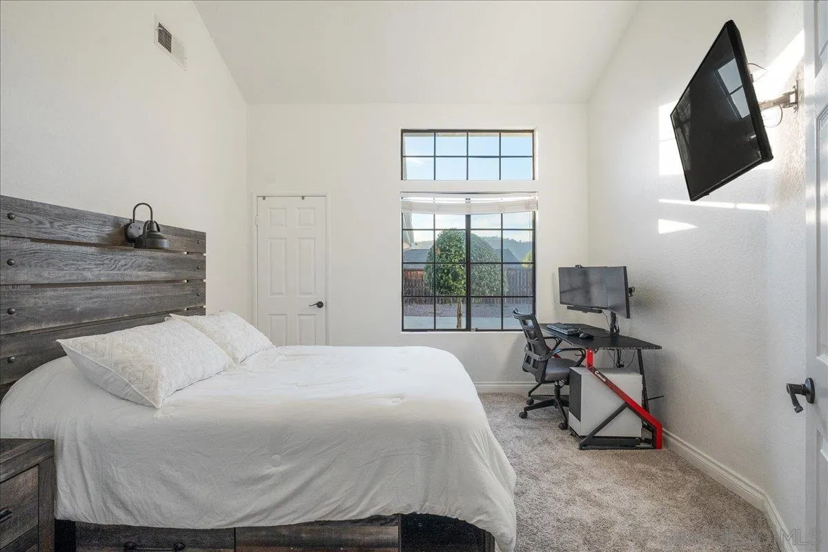 https://cdn.realtyfeed.com/cdn/127/250037992/4745e2e1e63dcf7a977ef4d1da83052f.webp
