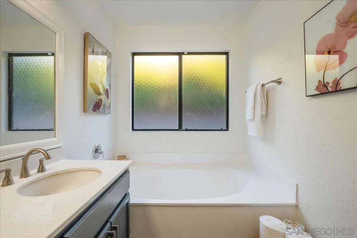 https://cdn.realtyfeed.com/cdn/127/250037992/4e4d180e4f7f6137c8ae60b02f46f6d8.webp