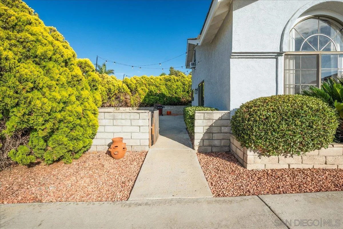 https://cdn.realtyfeed.com/cdn/127/250037992/9a5cc07e5dc7b389de00d233766152f8.webp