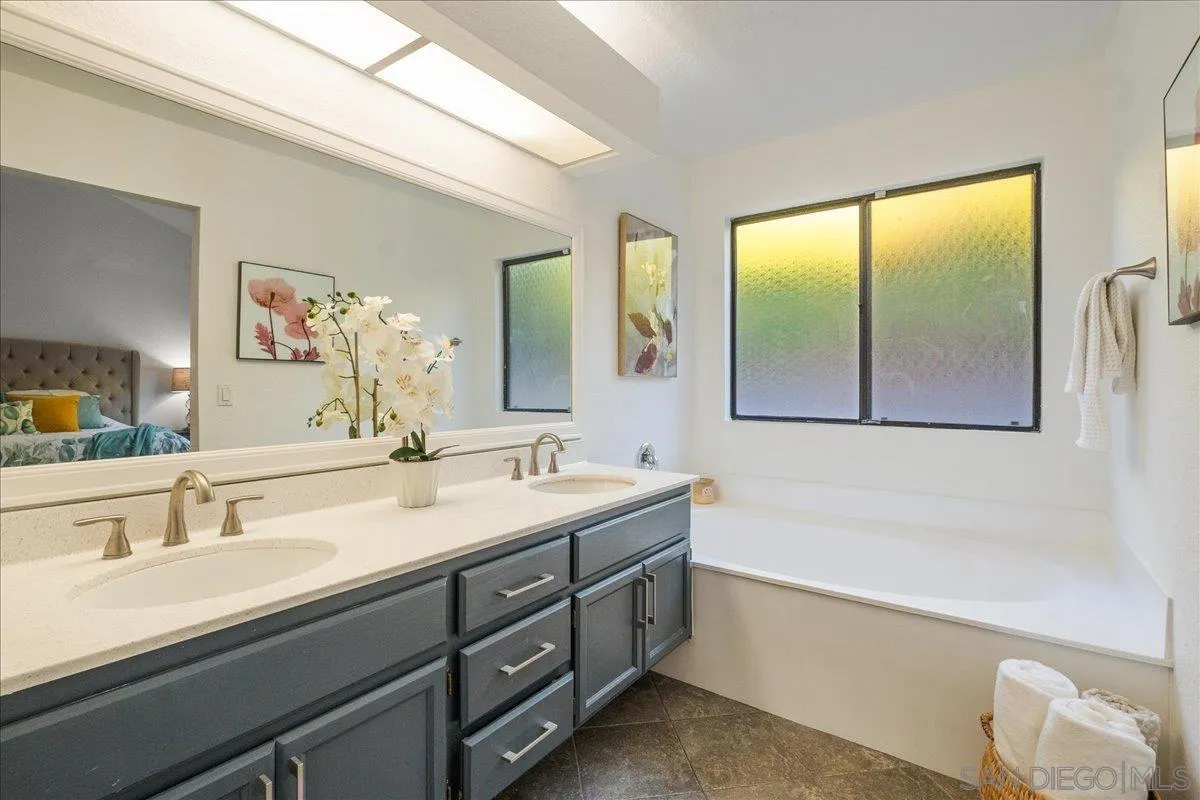 https://cdn.realtyfeed.com/cdn/127/250037992/adab240d5f61260b1ff6b83d8c3a8717.webp
