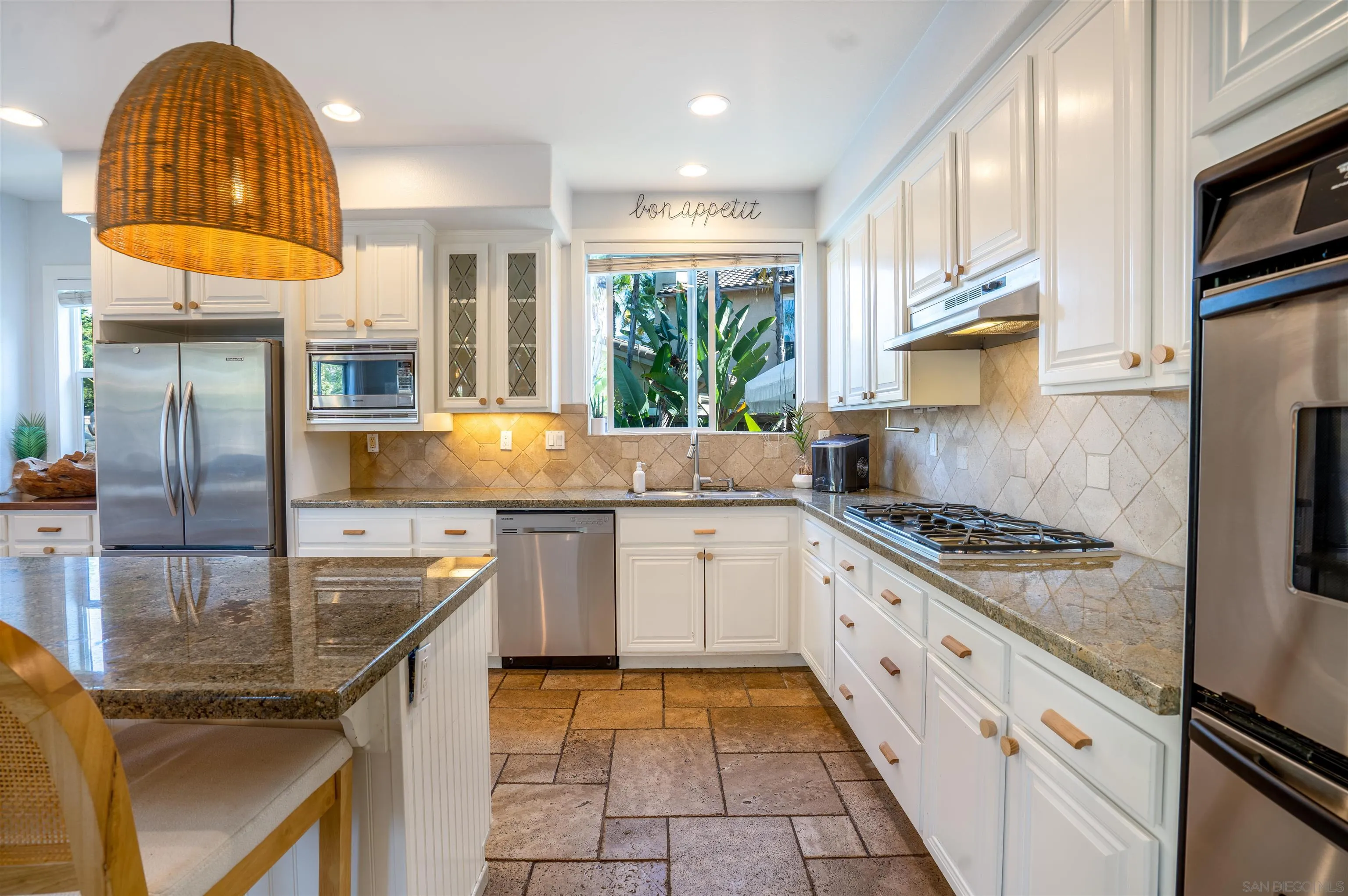 https://cdn.realtyfeed.com/cdn/127/250037996/3dcc8ee5ad6a9dedad009710d62ed224.webp