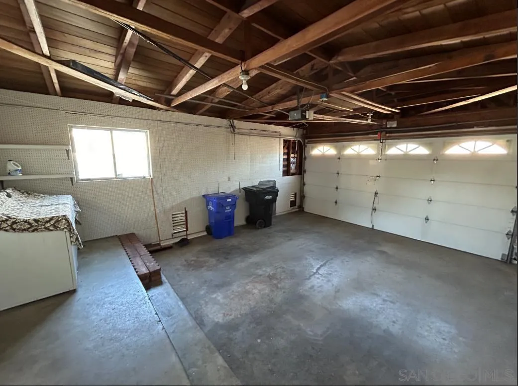https://cdn.realtyfeed.com/cdn/127/250037999/7e17e6aadec03b52928cc2b7730f2182.webp