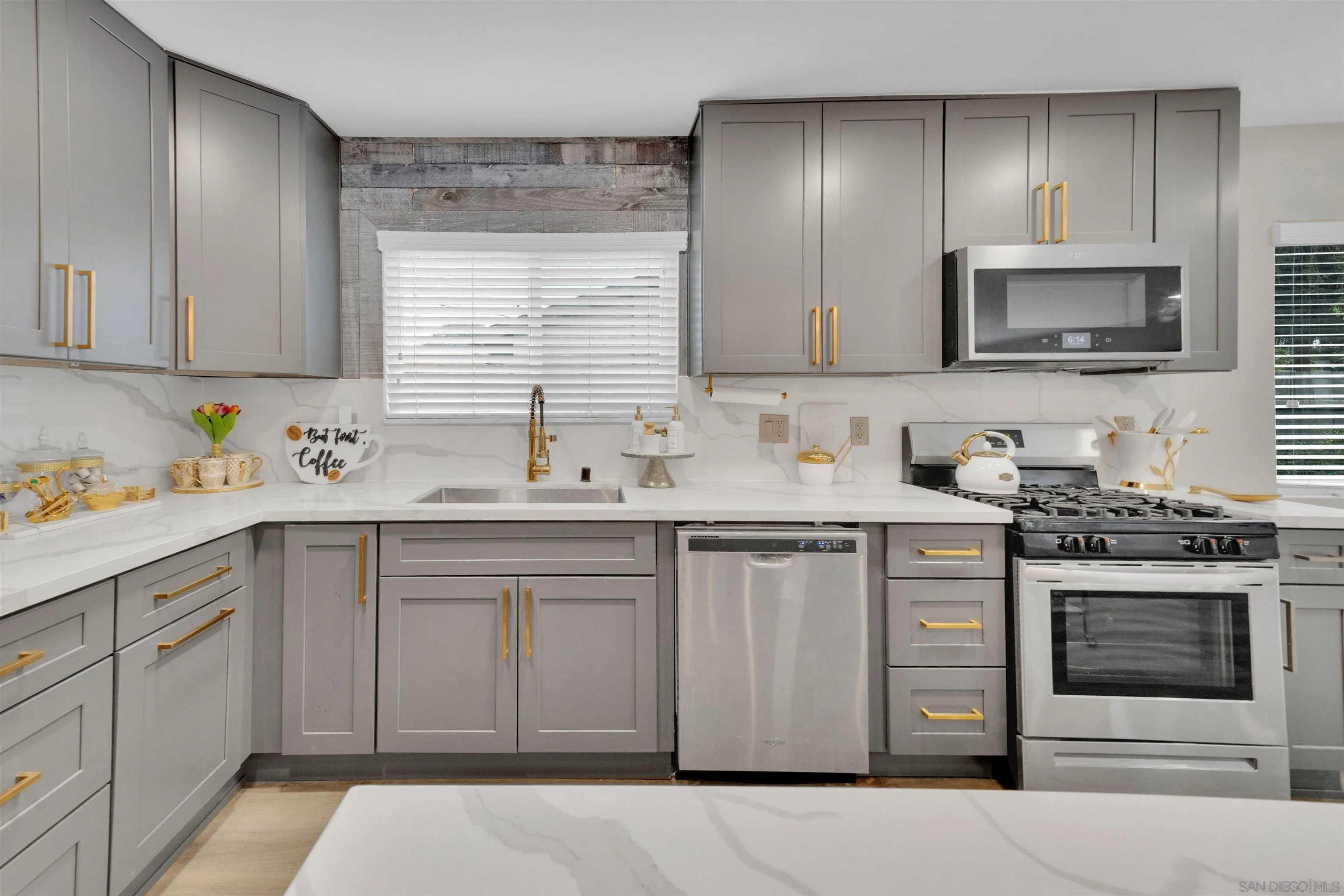 https://cdn.realtyfeed.com/cdn/127/250038006/24618ac9ee61de592b1a047d6c309d9f.webp