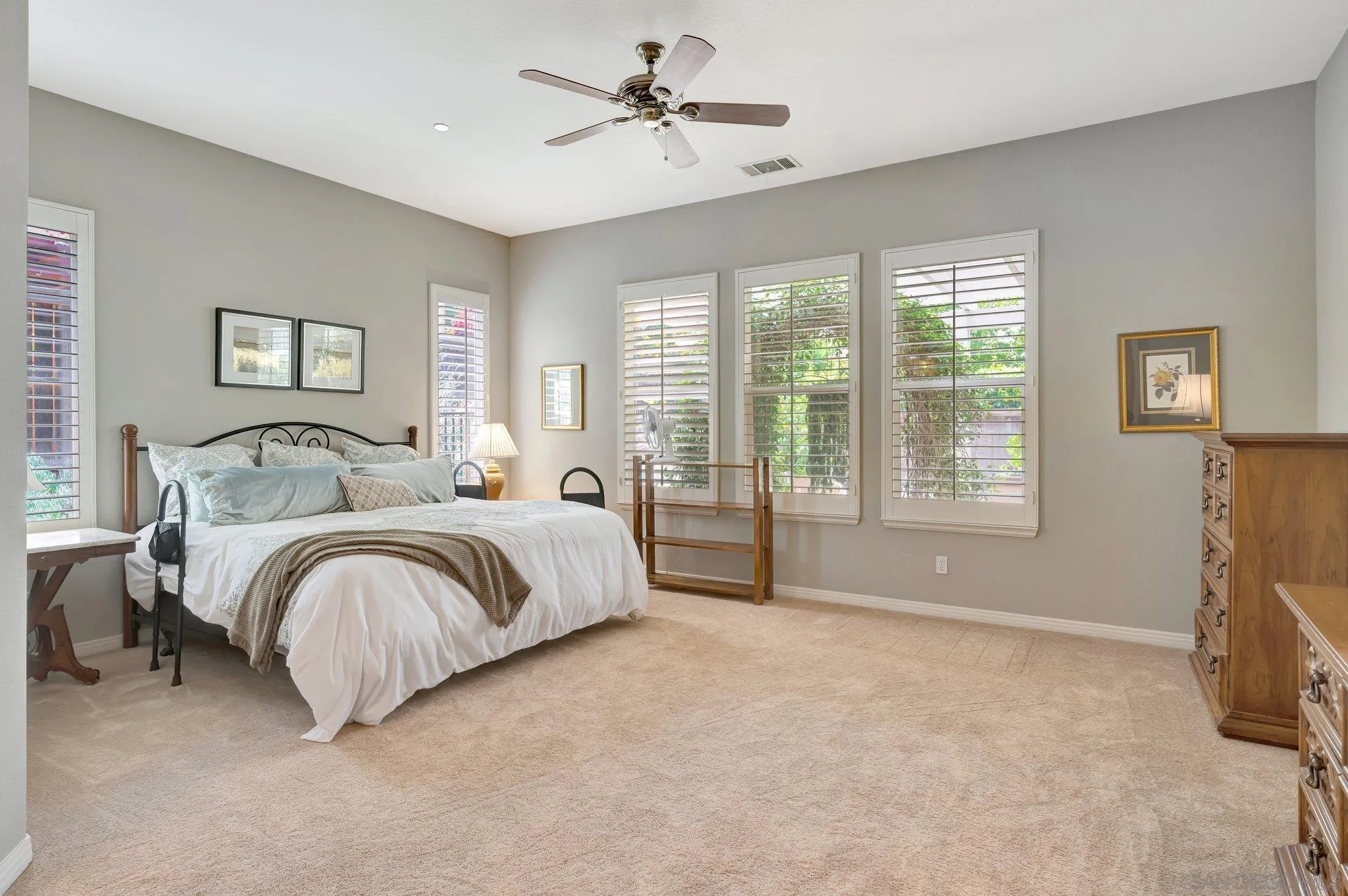 https://cdn.realtyfeed.com/cdn/127/250038007/0e67498fcdb09430ee67963be0c726f5.webp