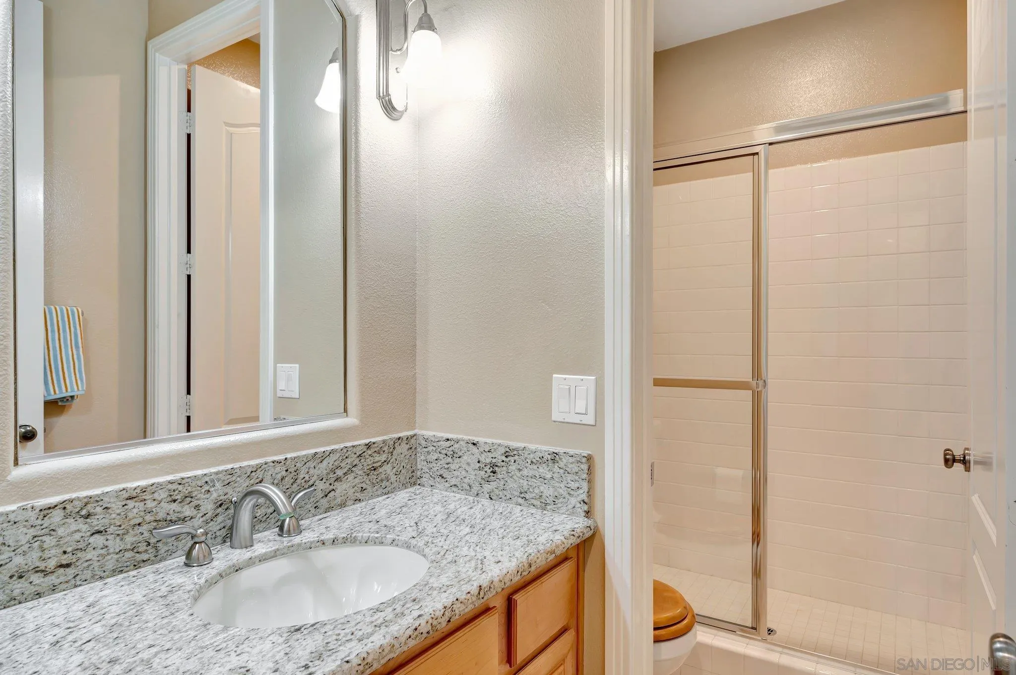 https://cdn.realtyfeed.com/cdn/127/250038007/d9016a8a591962b6bc49e0052c32ffe1.webp
