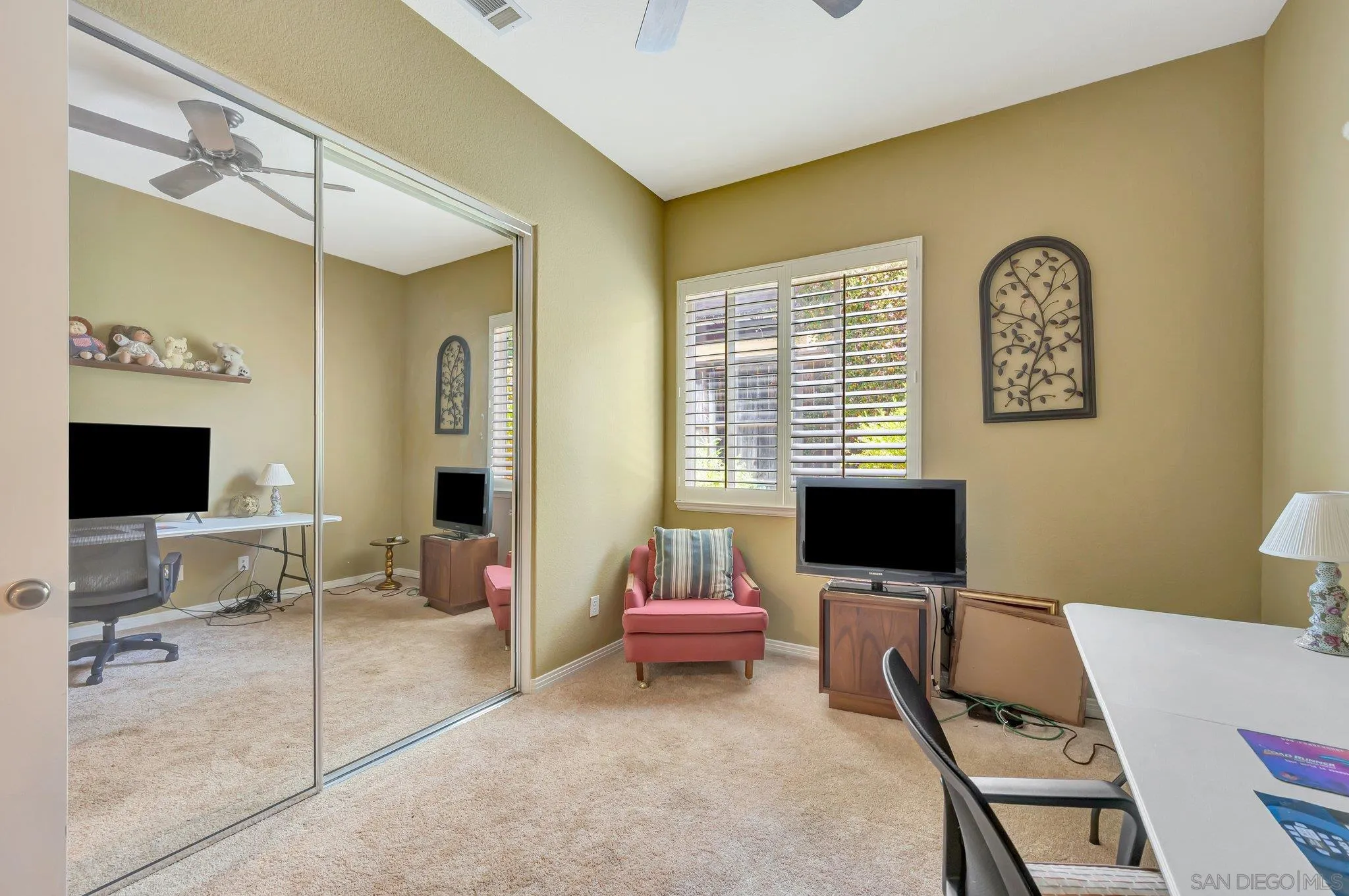 https://cdn.realtyfeed.com/cdn/127/250038007/faeb9c2c40f6ff9b609473e57994cb61.webp