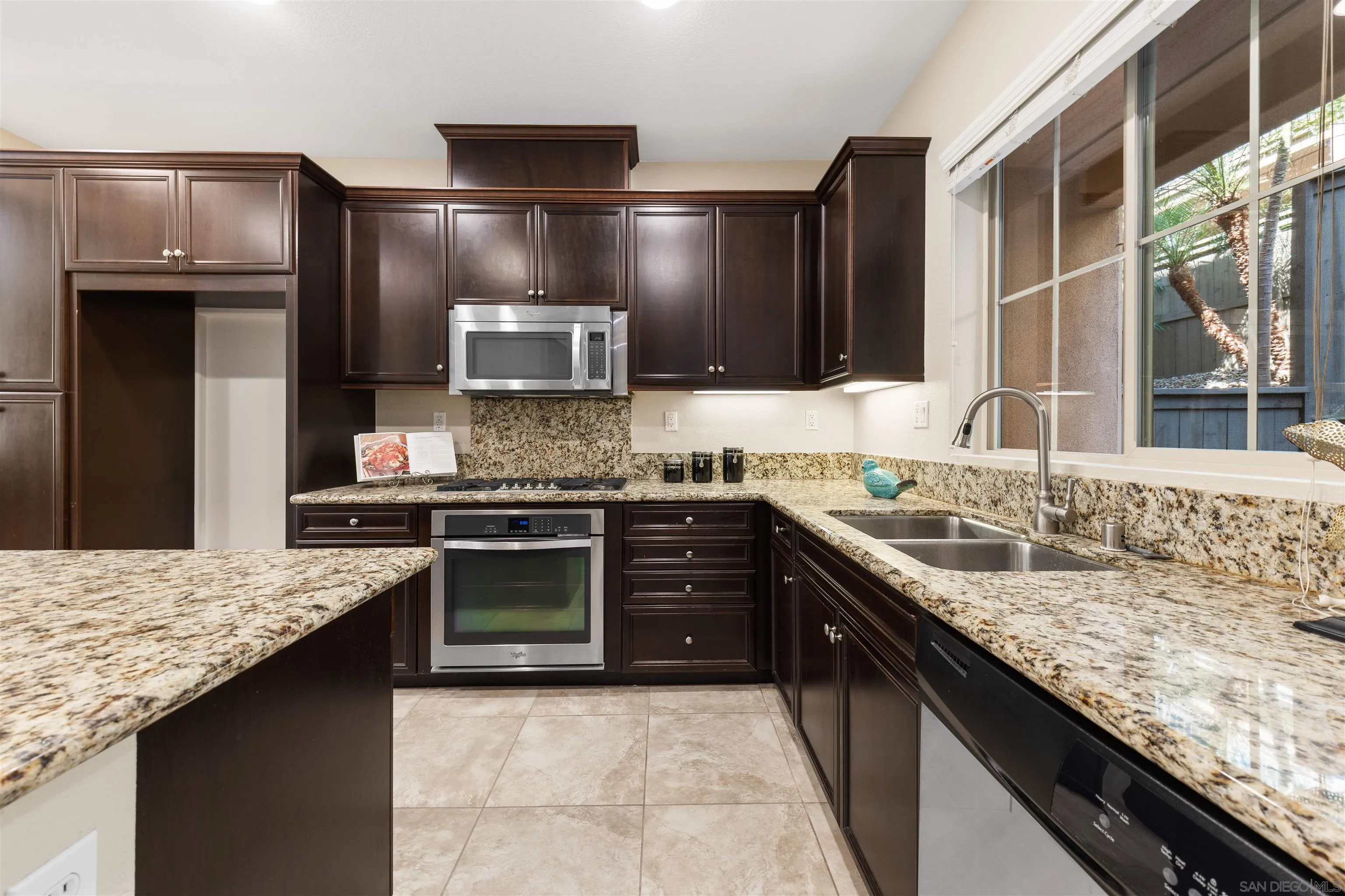 Photo #11: 250038012 Listing: Photo #11