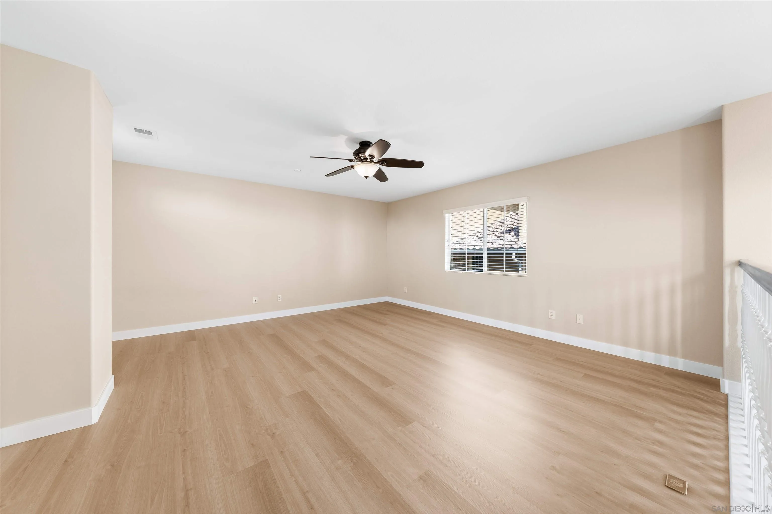 https://cdn.realtyfeed.com/cdn/127/250038012/d1a28a6d0734f0c31d95055694b07197.webp