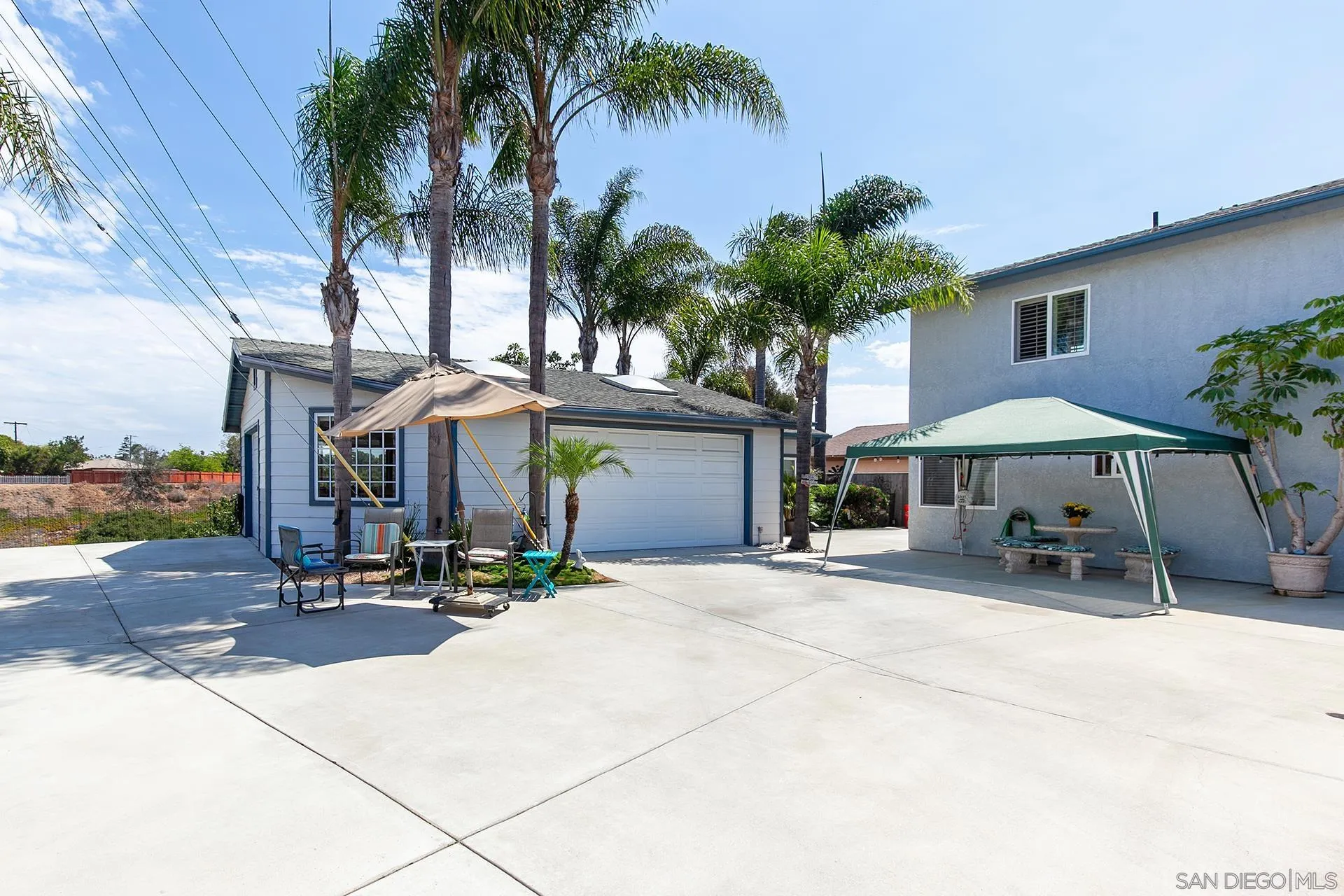https://cdn.realtyfeed.com/cdn/127/250038013/79dfa05a86446cff80c65640065630f2.webp