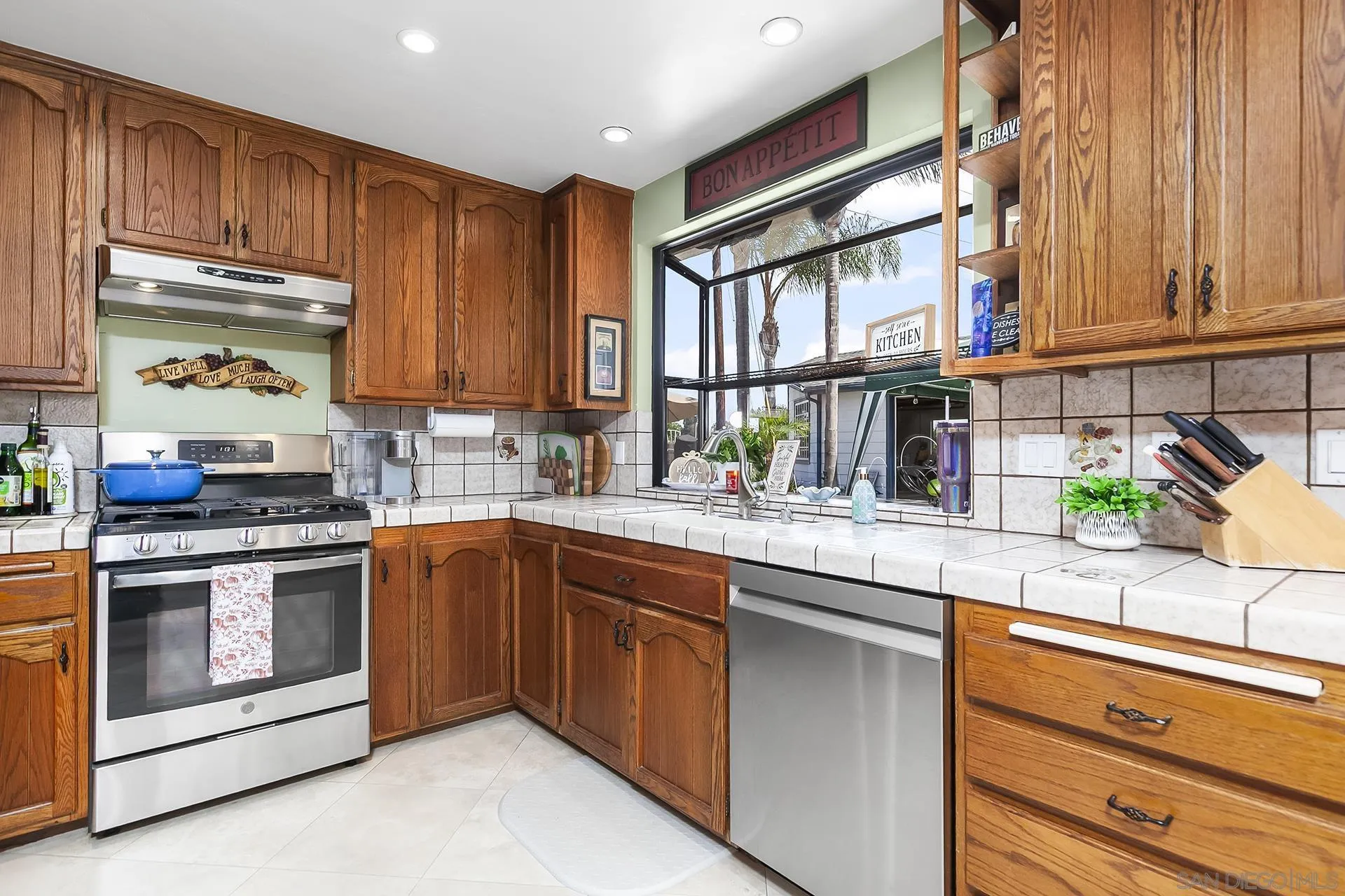 https://cdn.realtyfeed.com/cdn/127/250038013/cc048a0ae87a0410ff1c6ca28a0c5aa0.webp